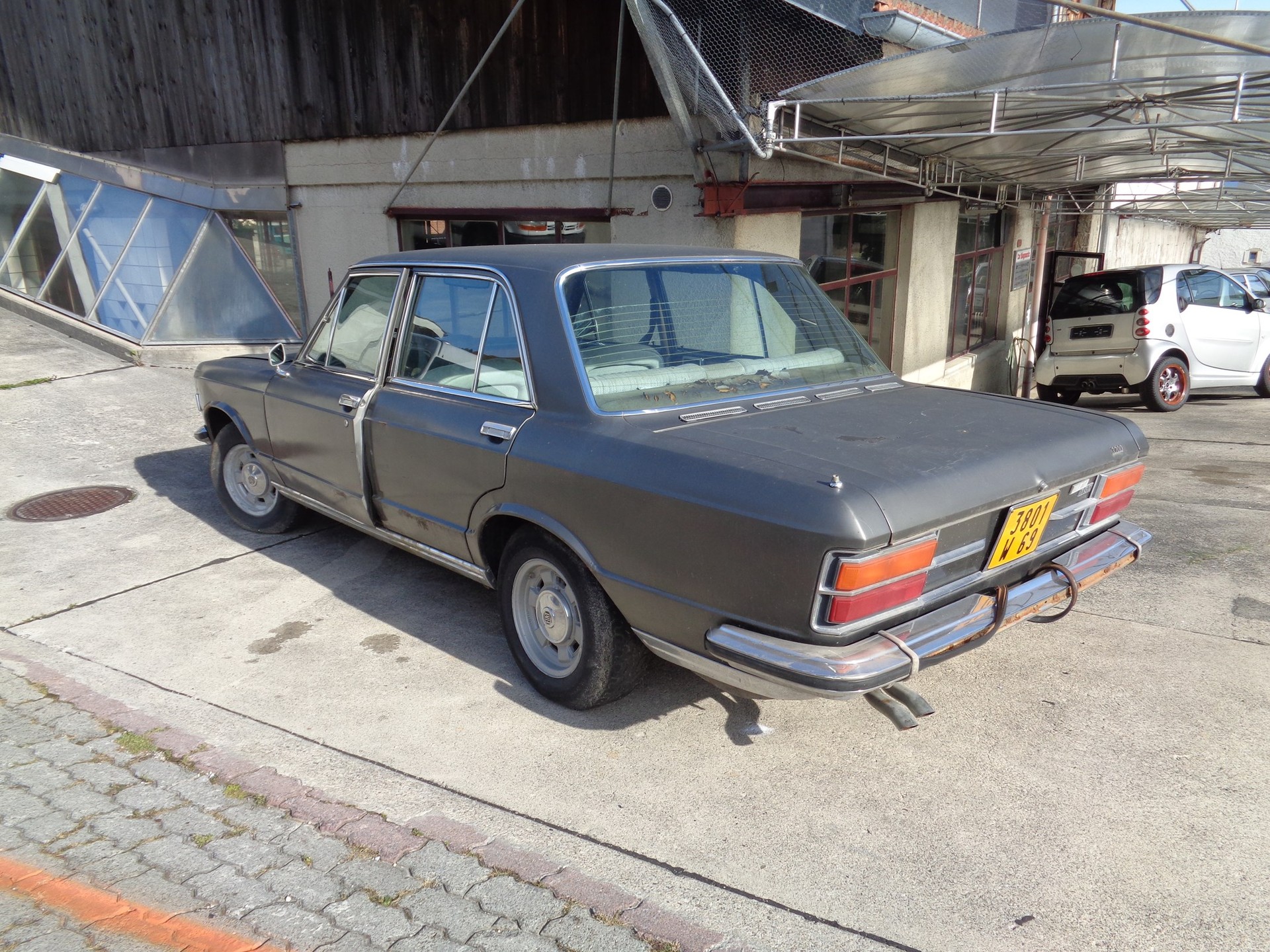 FIAT 130-image-1