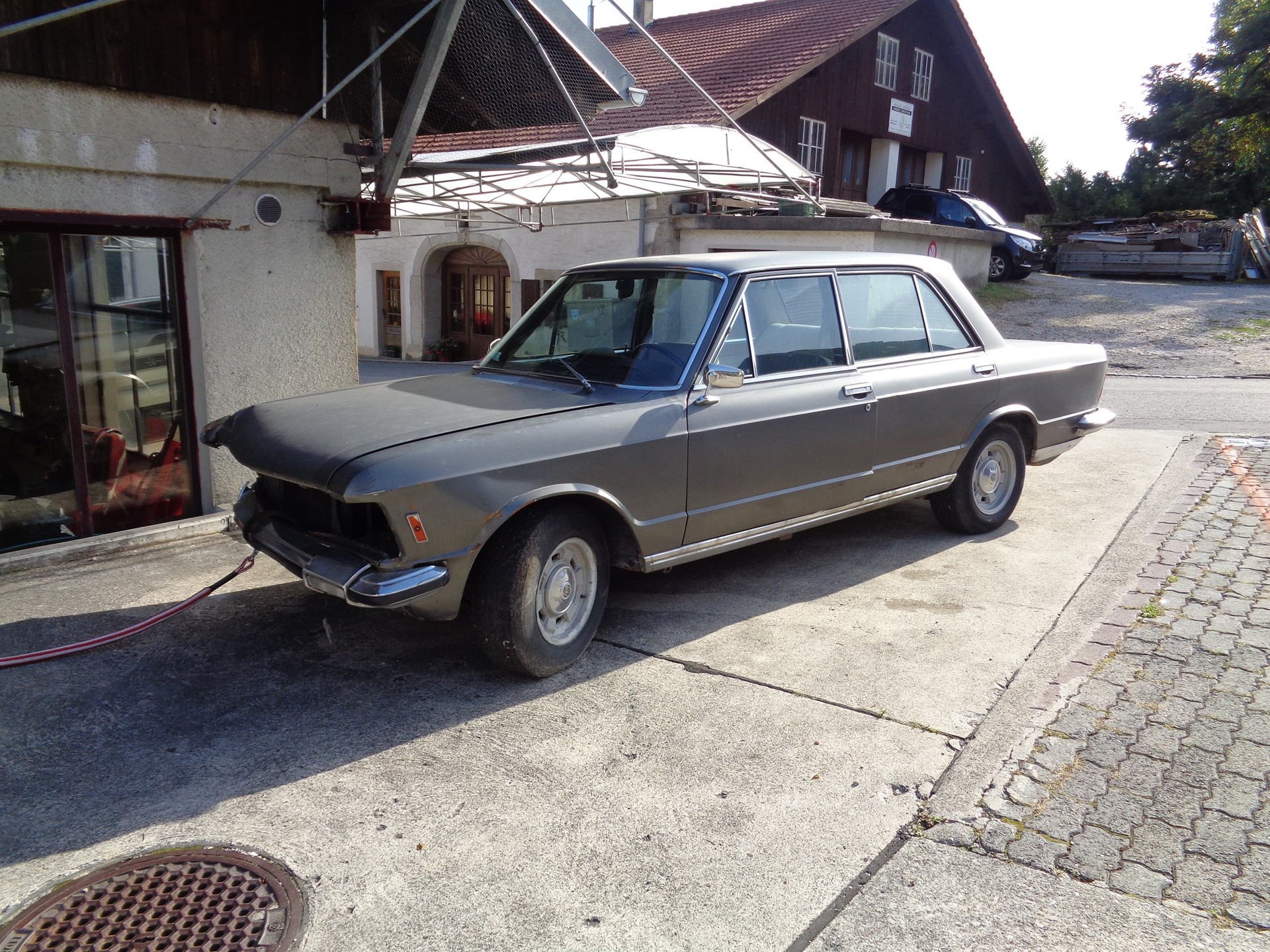 FIAT 130-image-3