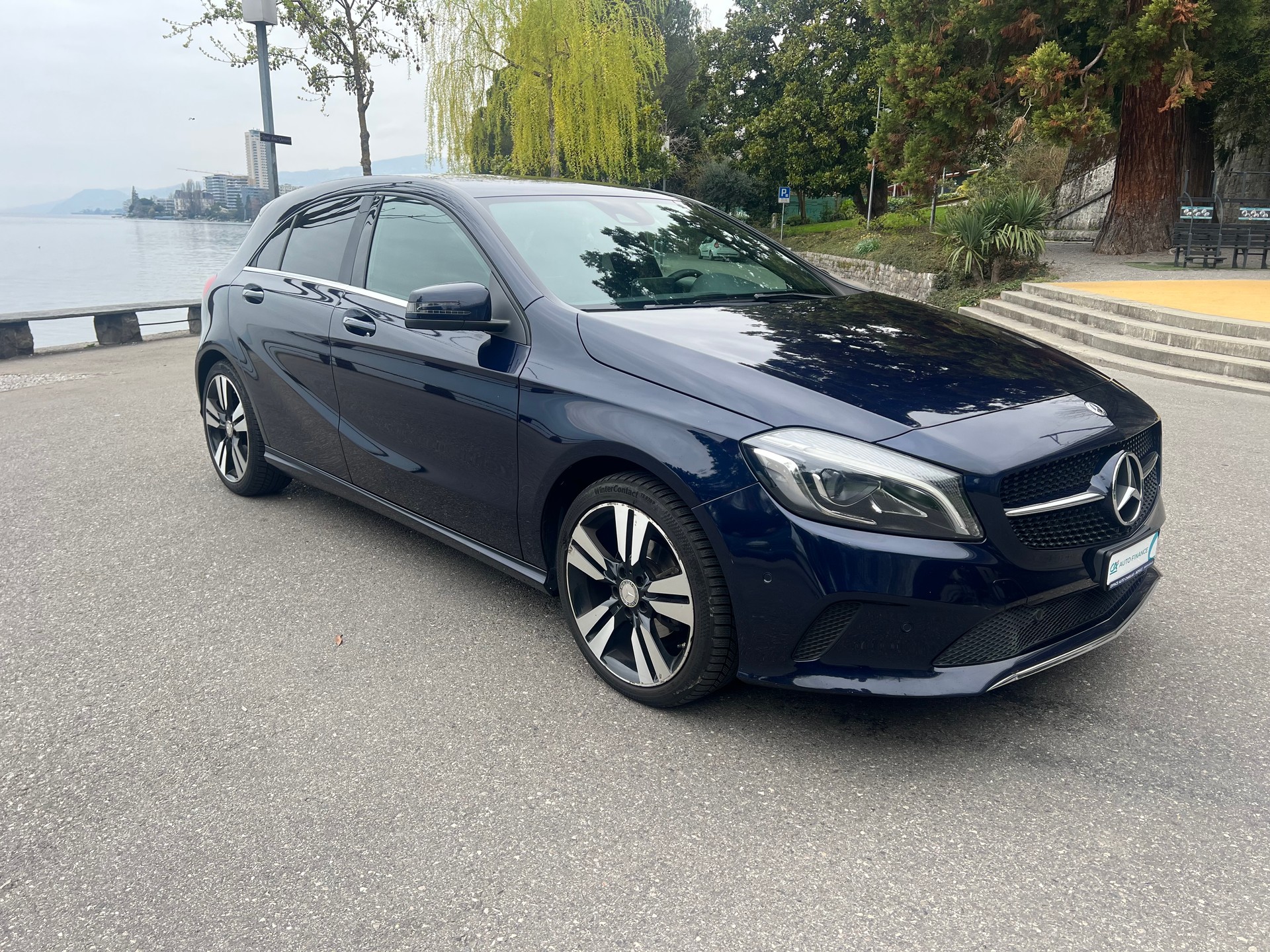 MERCEDES-BENZ A 180 CDI Style 7G-DCT-showroom-element-3
