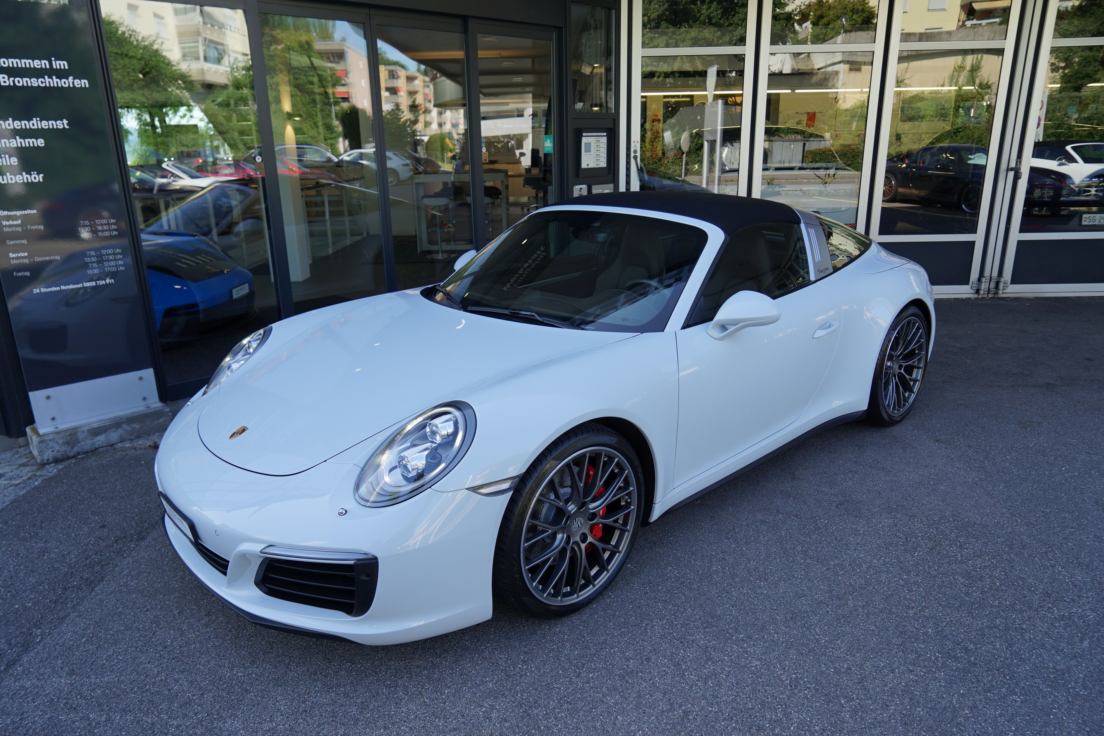 PORSCHE 911 Targa (Cabriolet) Porsche PORSCHE 911 Targa (Cabriolet)