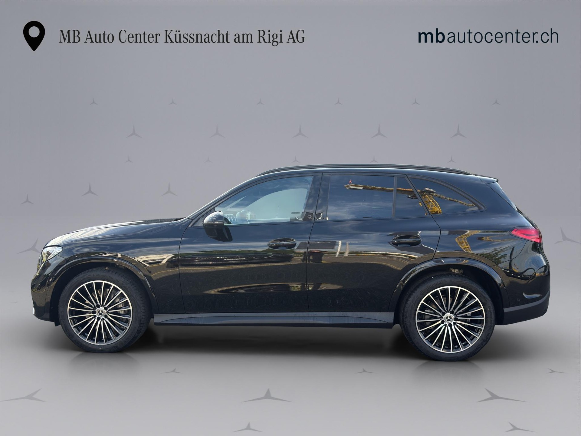 MERCEDES-BENZ GLC 200 AMG Line 4matic-showroom-element-2