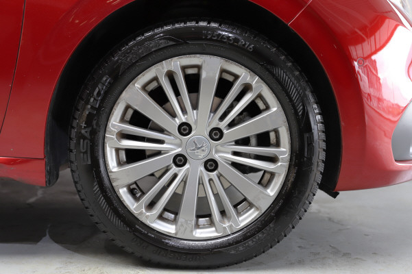 Image PEUGEOT 208 208 1.2 PureTech Allure