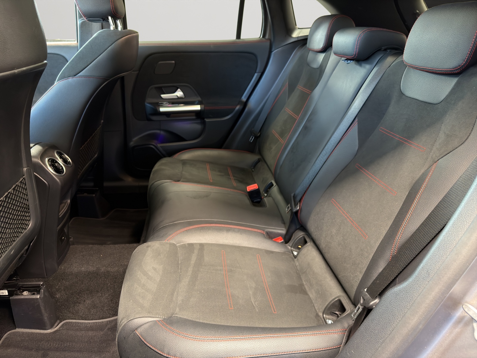 Image MERCEDES-BENZ GLA-220 GLA 220d AMG Line 4Matic