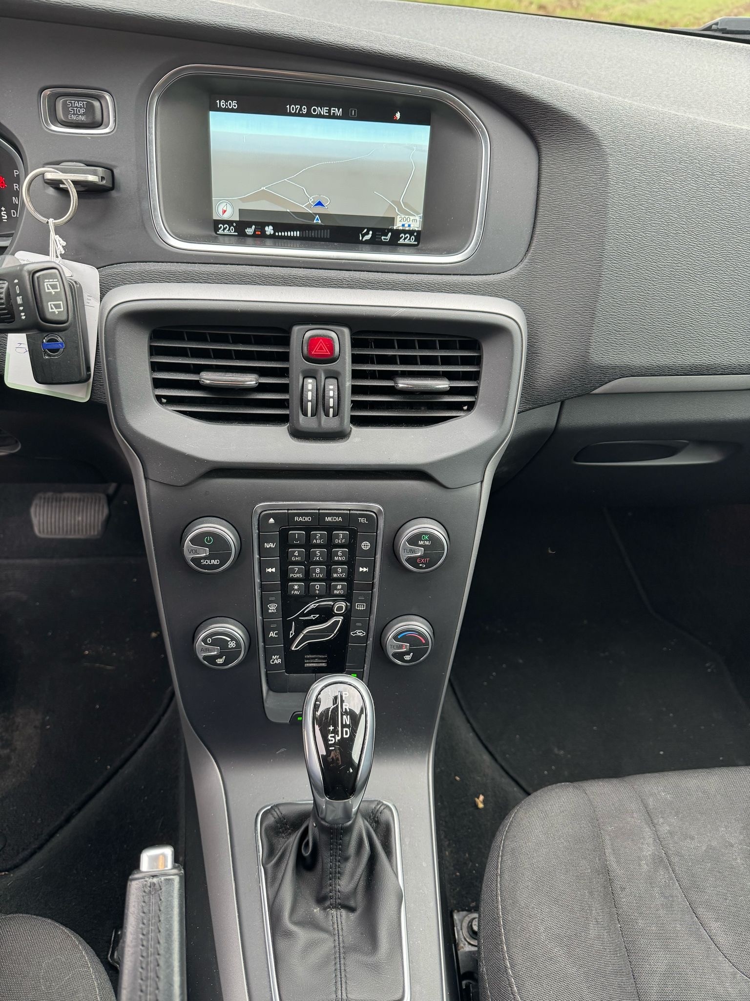 VOLVO V40 D2 OceanRace Powershift-image-9