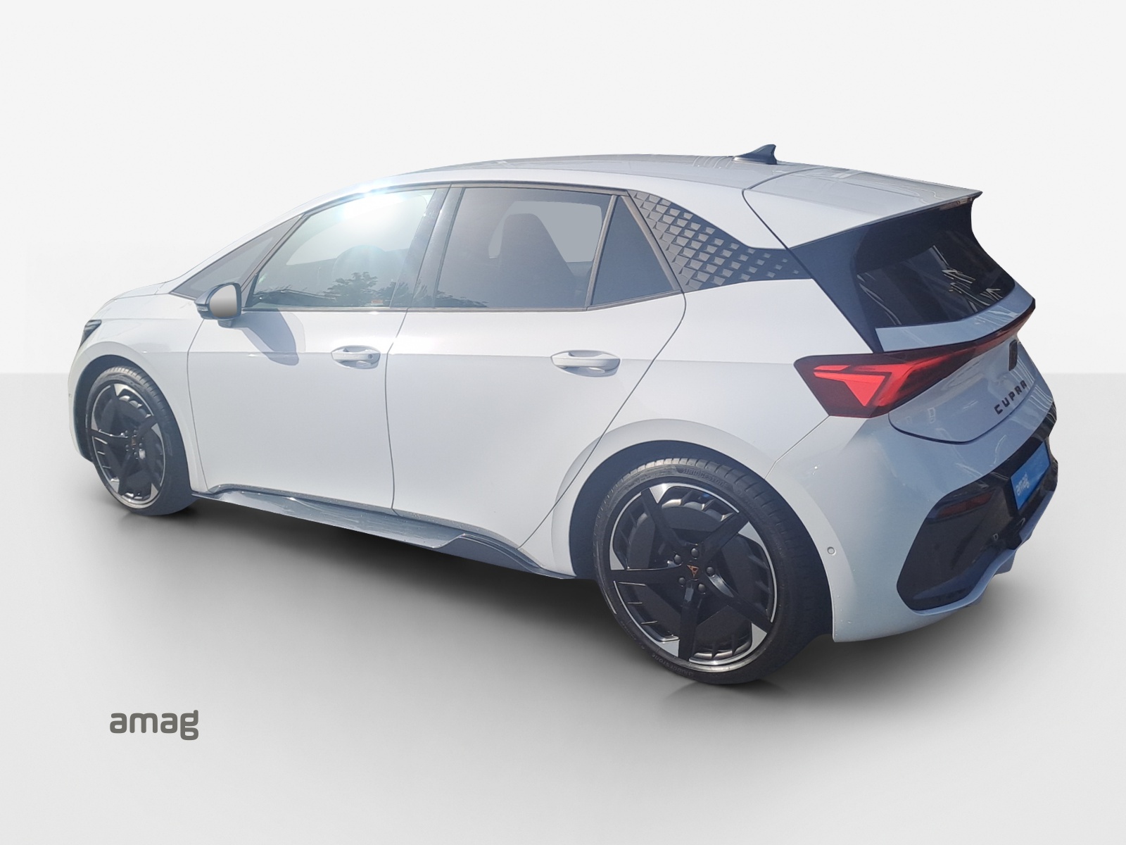 CUPRA Born 79 kWh e-Boost-showroom-element-2