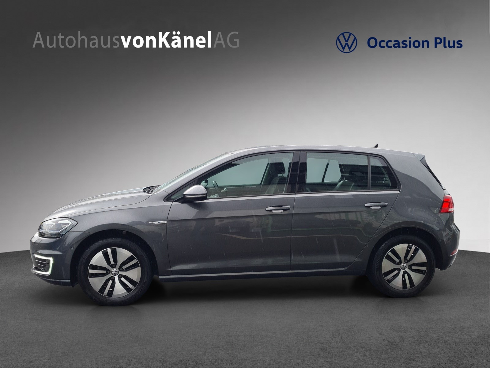 VW e-Golf-showroom-element-1