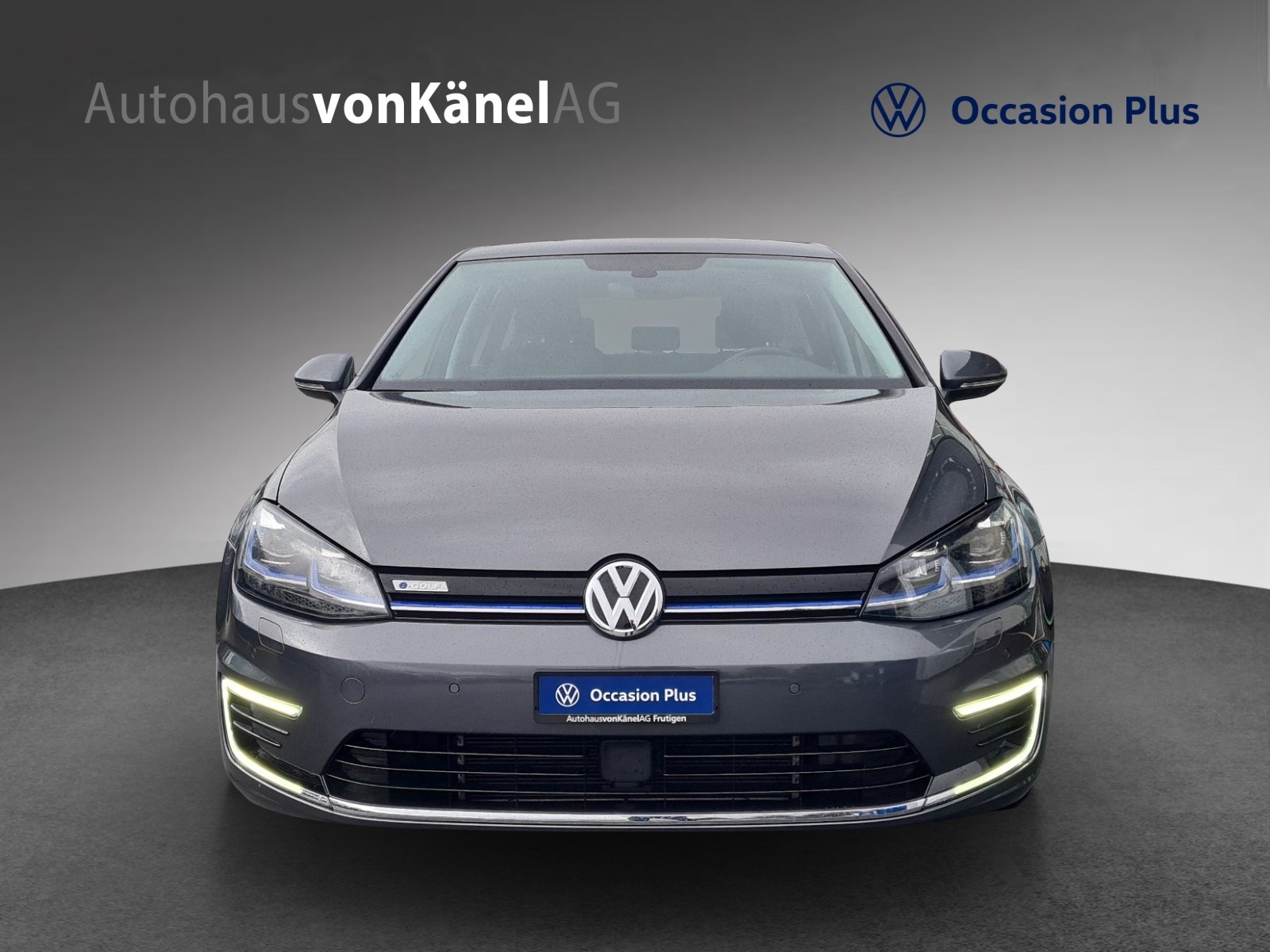 VW e-Golf-showroom-element-3