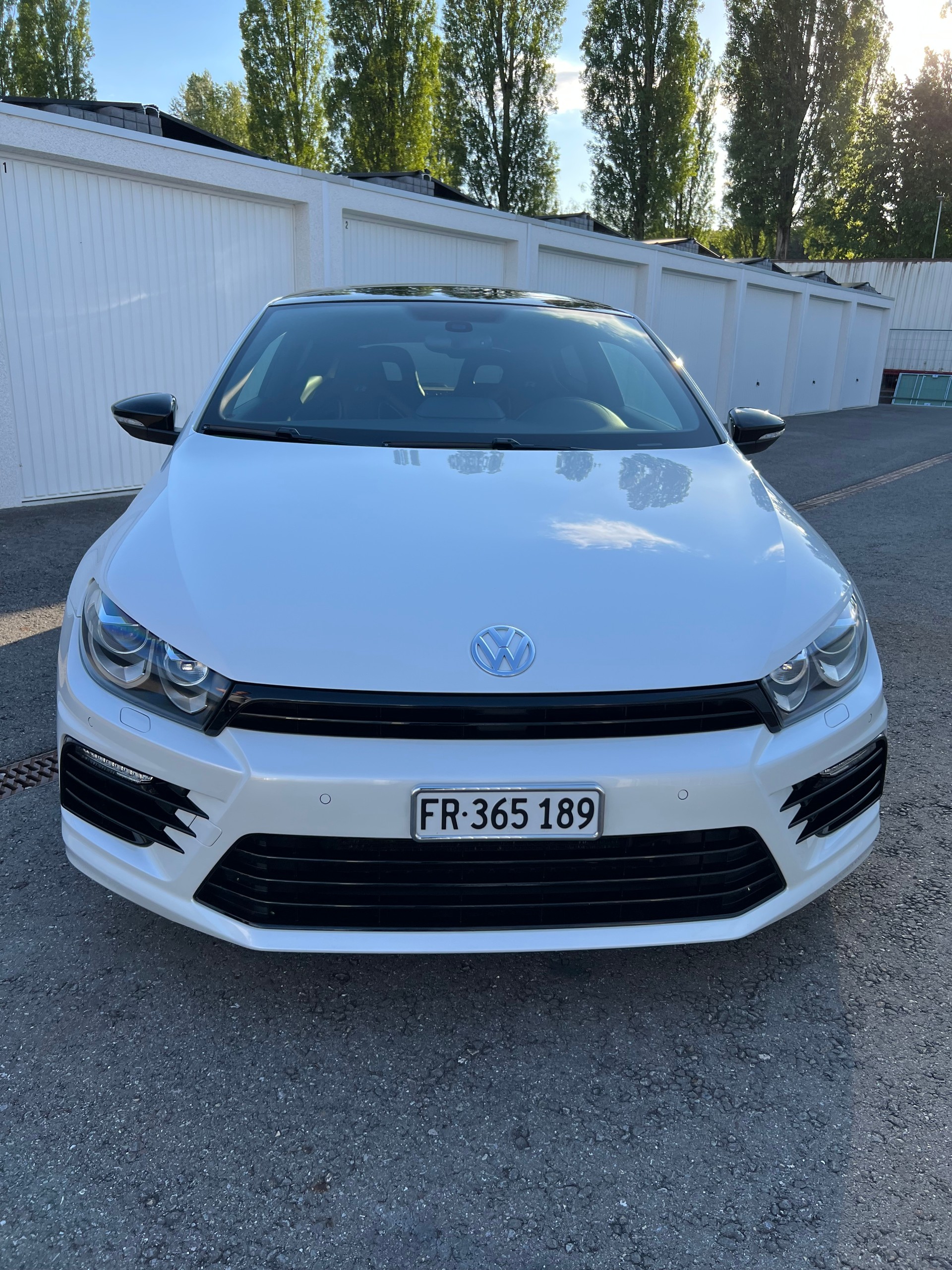 VW Scirocco 2.0 TSI R DSG-image-1