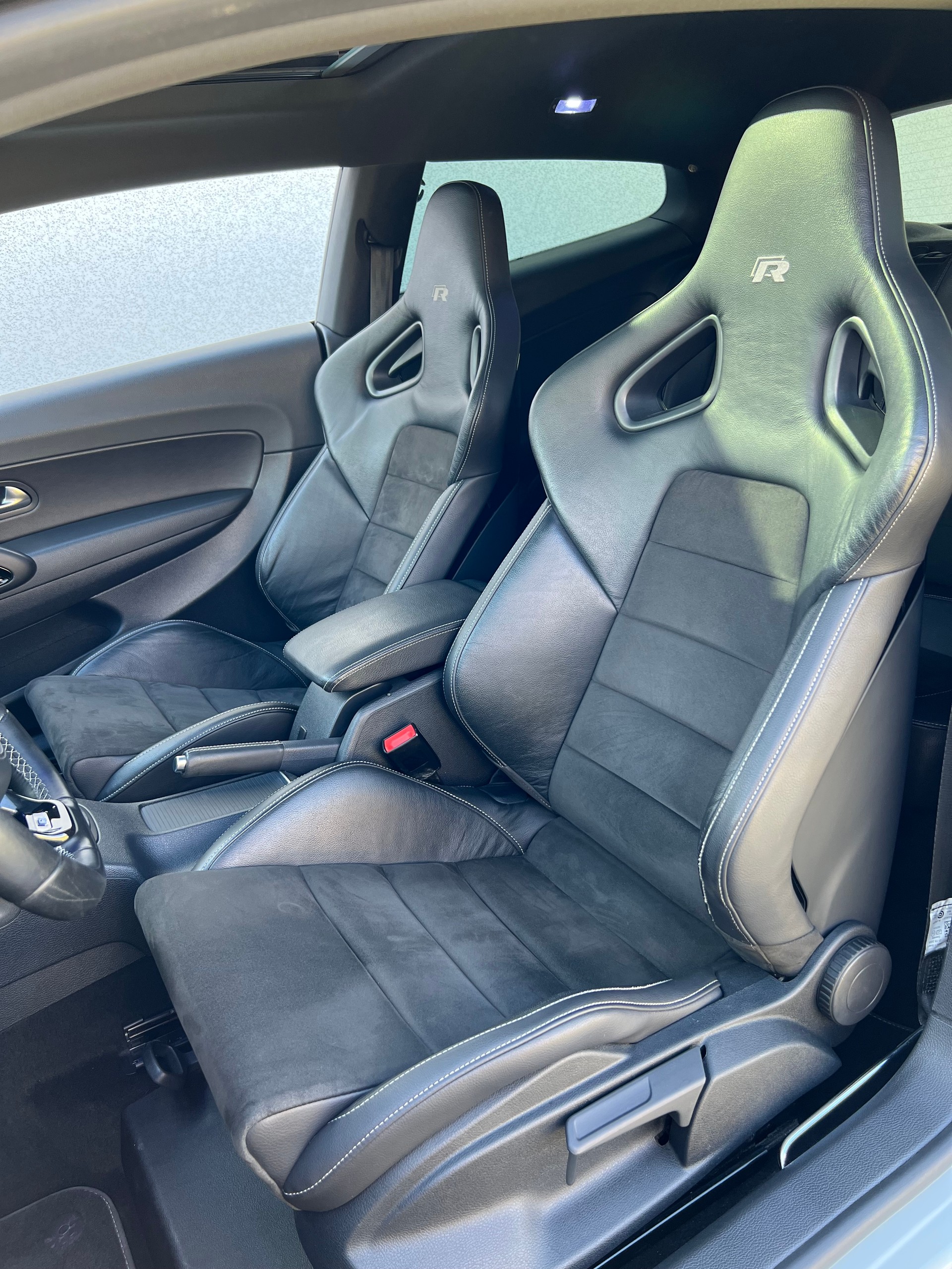 VW Scirocco 2.0 TSI R DSG-image-7