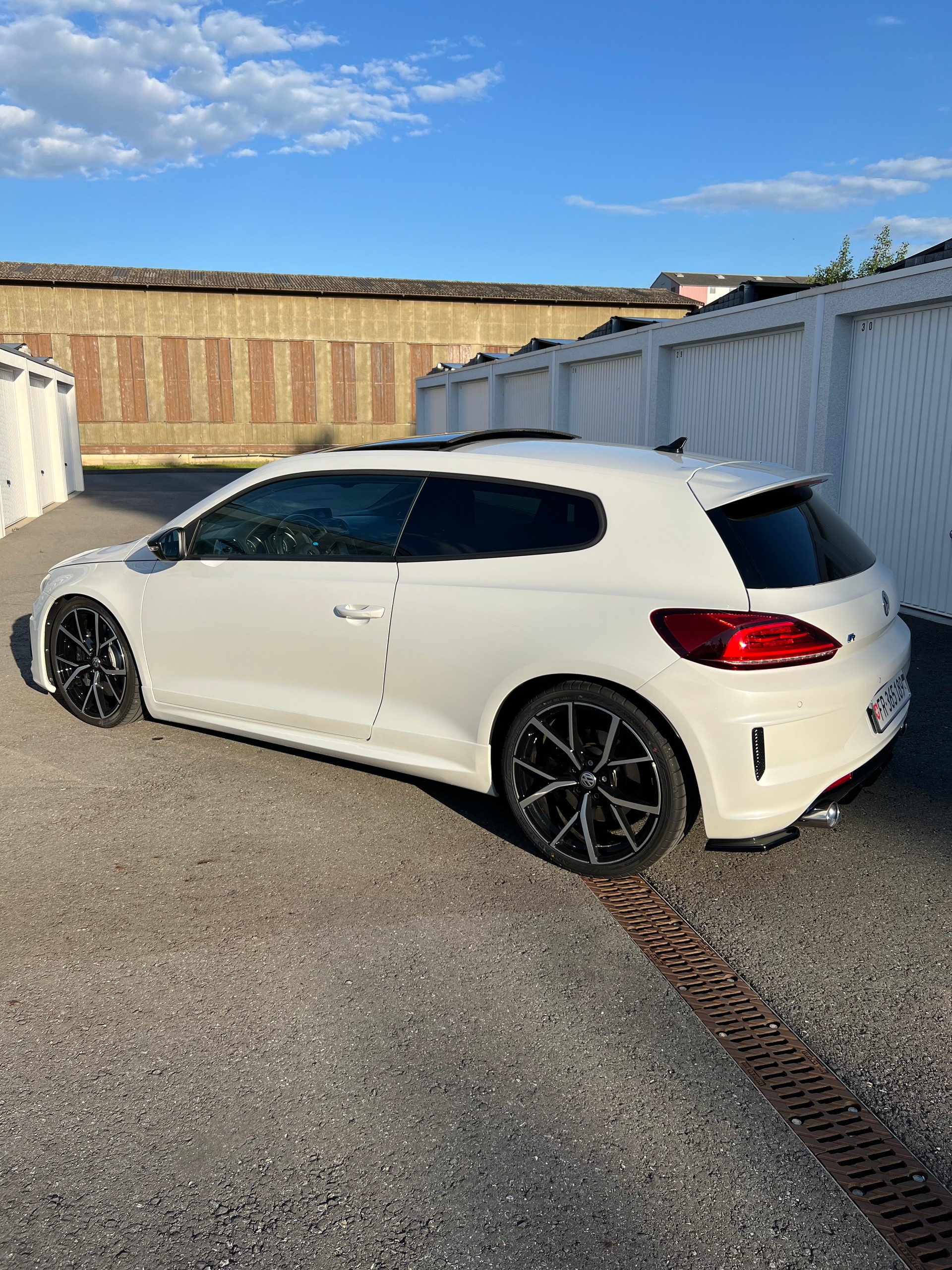 VW Scirocco 2.0 TSI R DSG-image-3