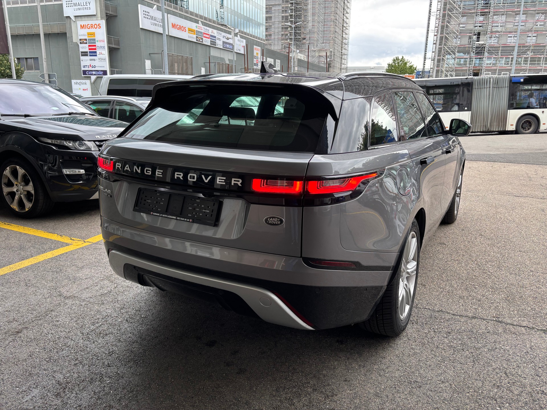 LAND ROVER Range Rover Velar R-Dynamic P 300 SE Automatic-showroom-element-3