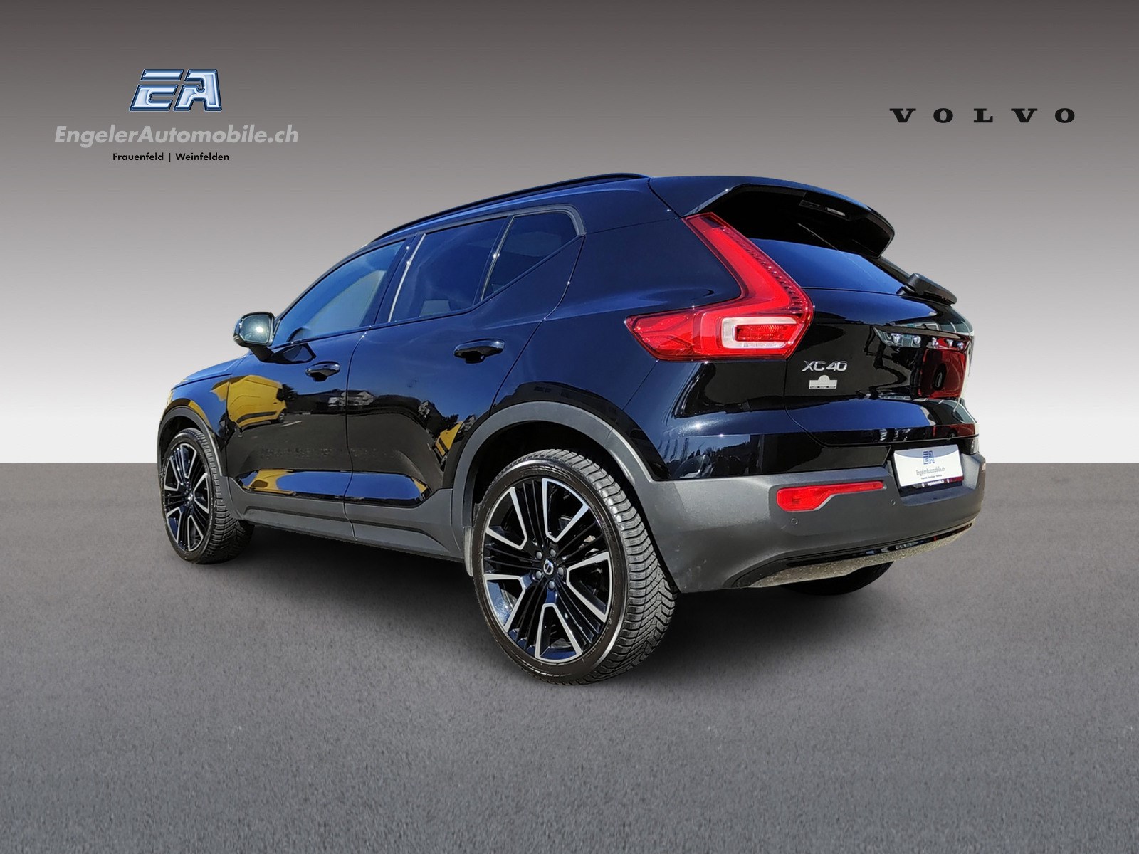 VOLVO XC40 2.0 B4 MH R-Design-showroom-element-3