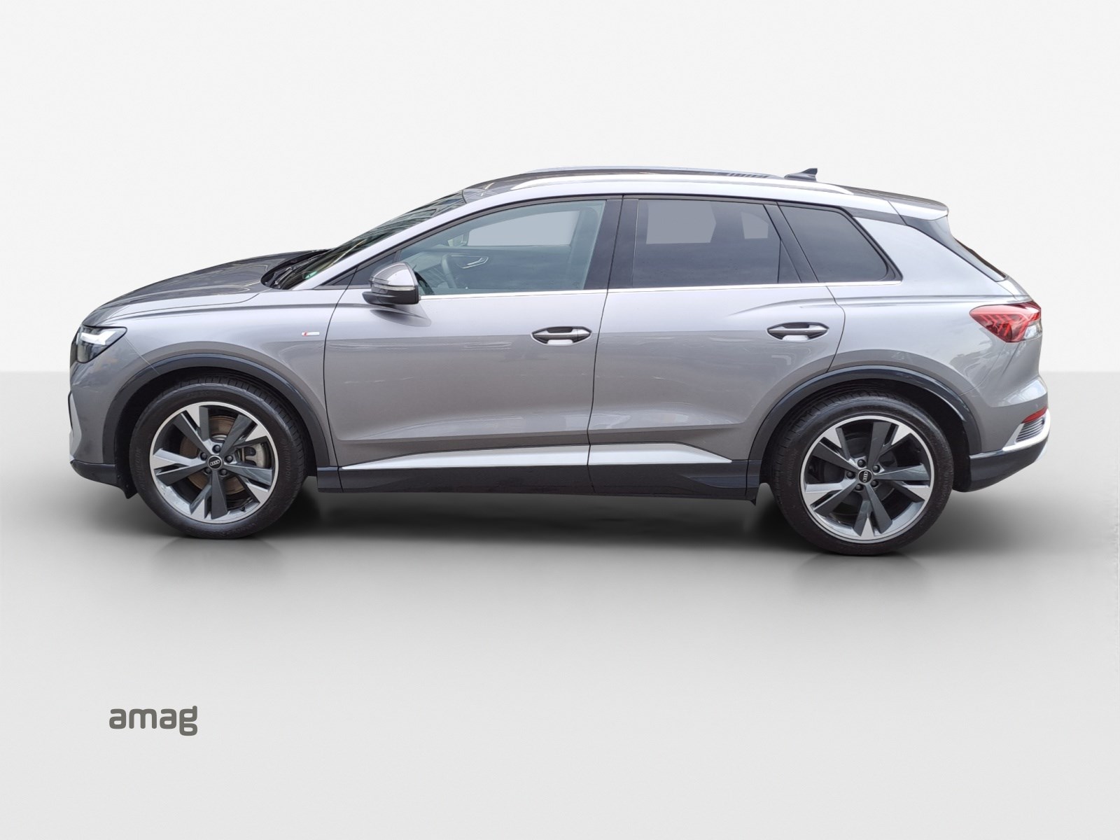 AUDI Q4 e-tron 50 quattro-showroom-element-1