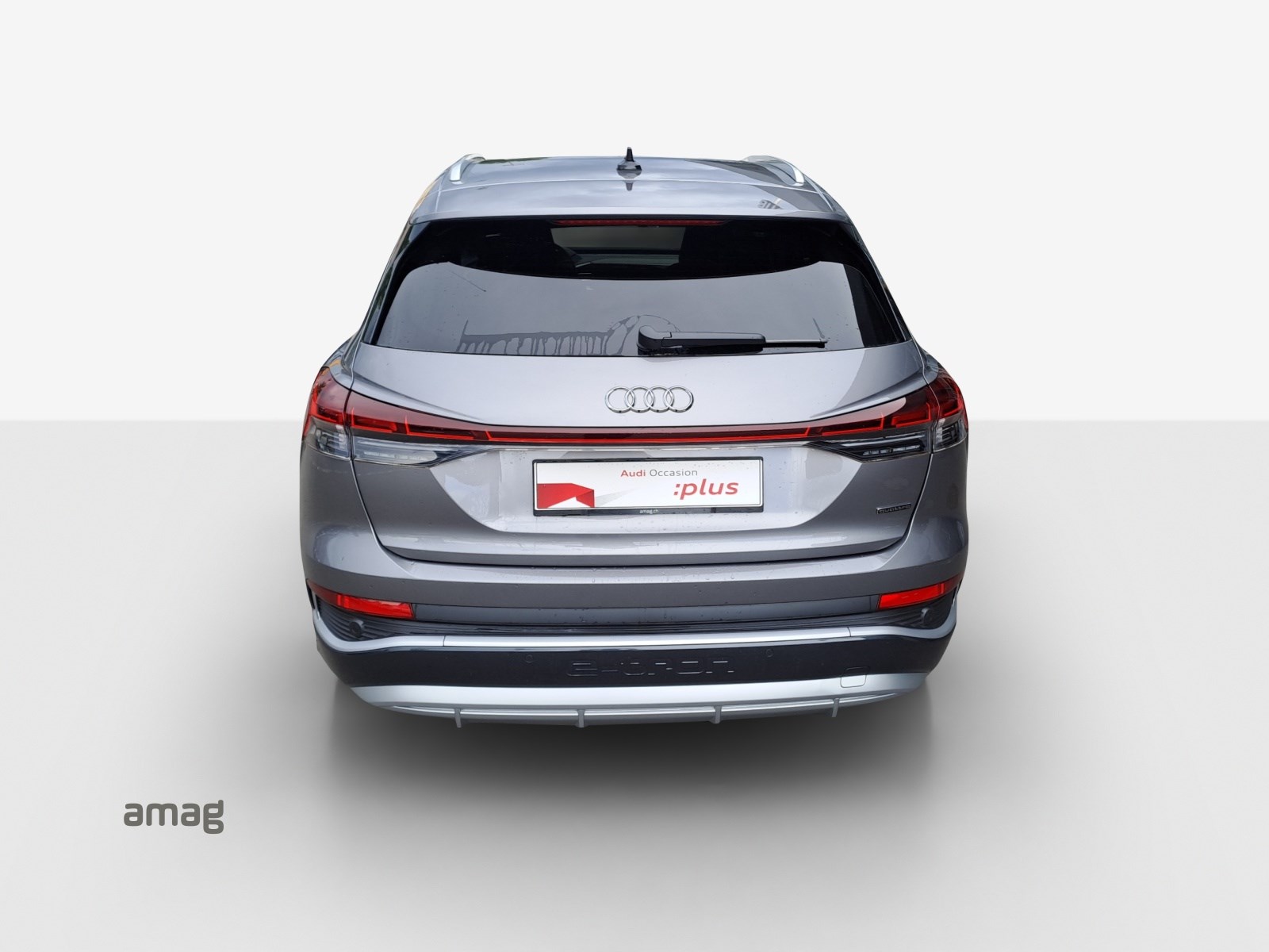 AUDI Q4 e-tron 50 quattro-showroom-element-3