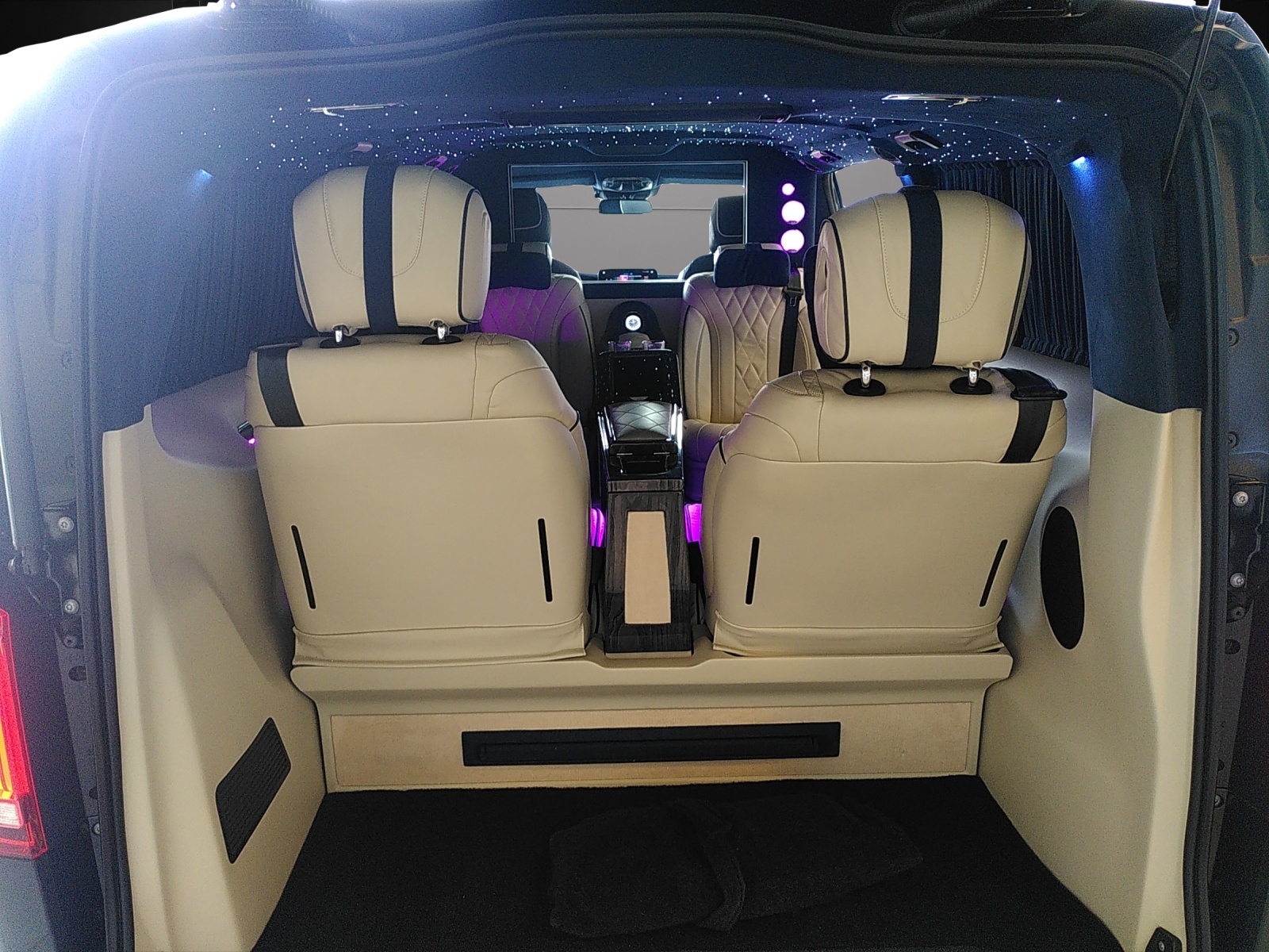 Image MERCEDES-BENZ V-300 V 300 d extralang 4Matic 9G-Tronic