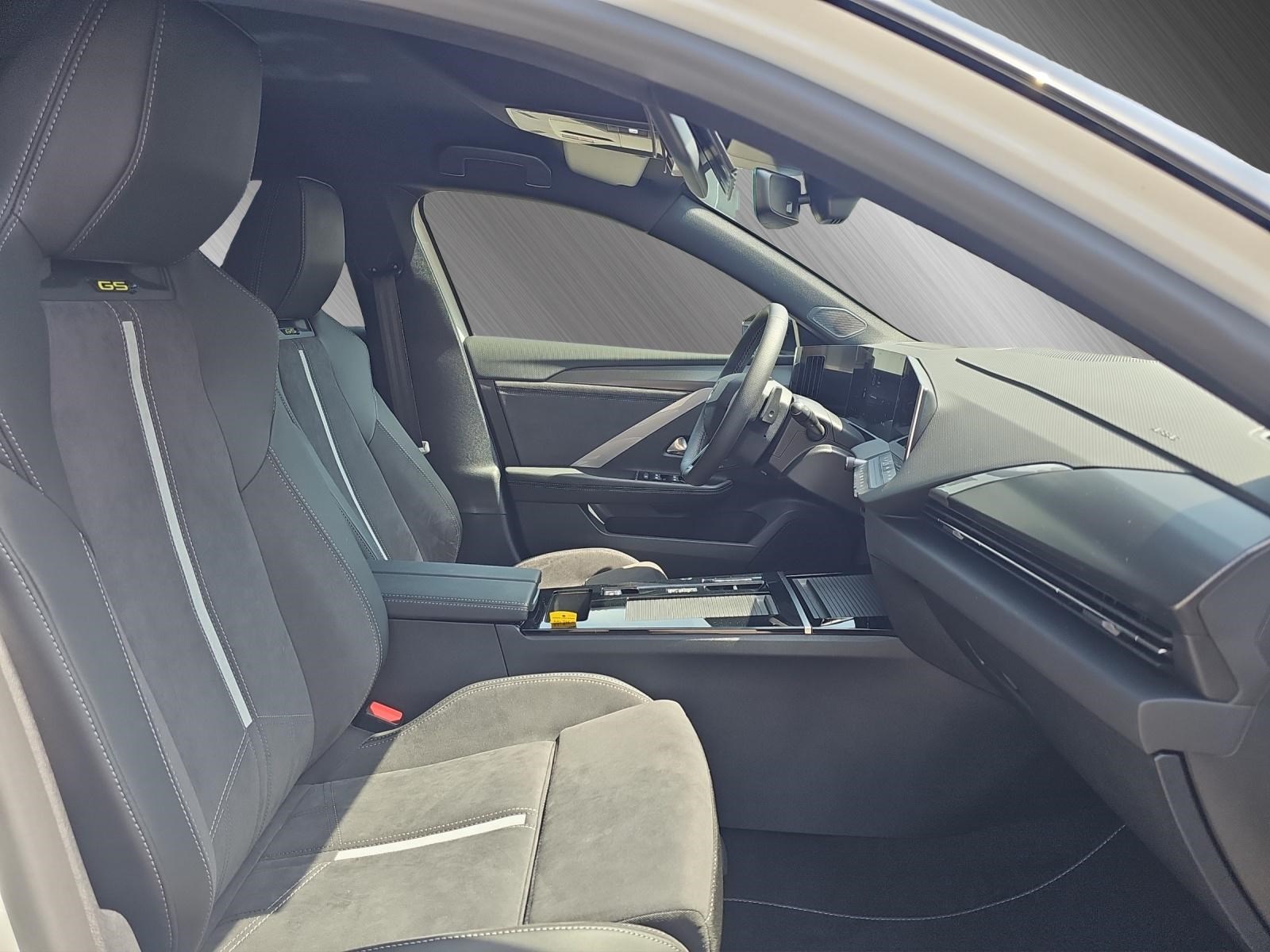 OPEL Astra Sports Tourer 1.6 T PHEV 225 GSe-image-14