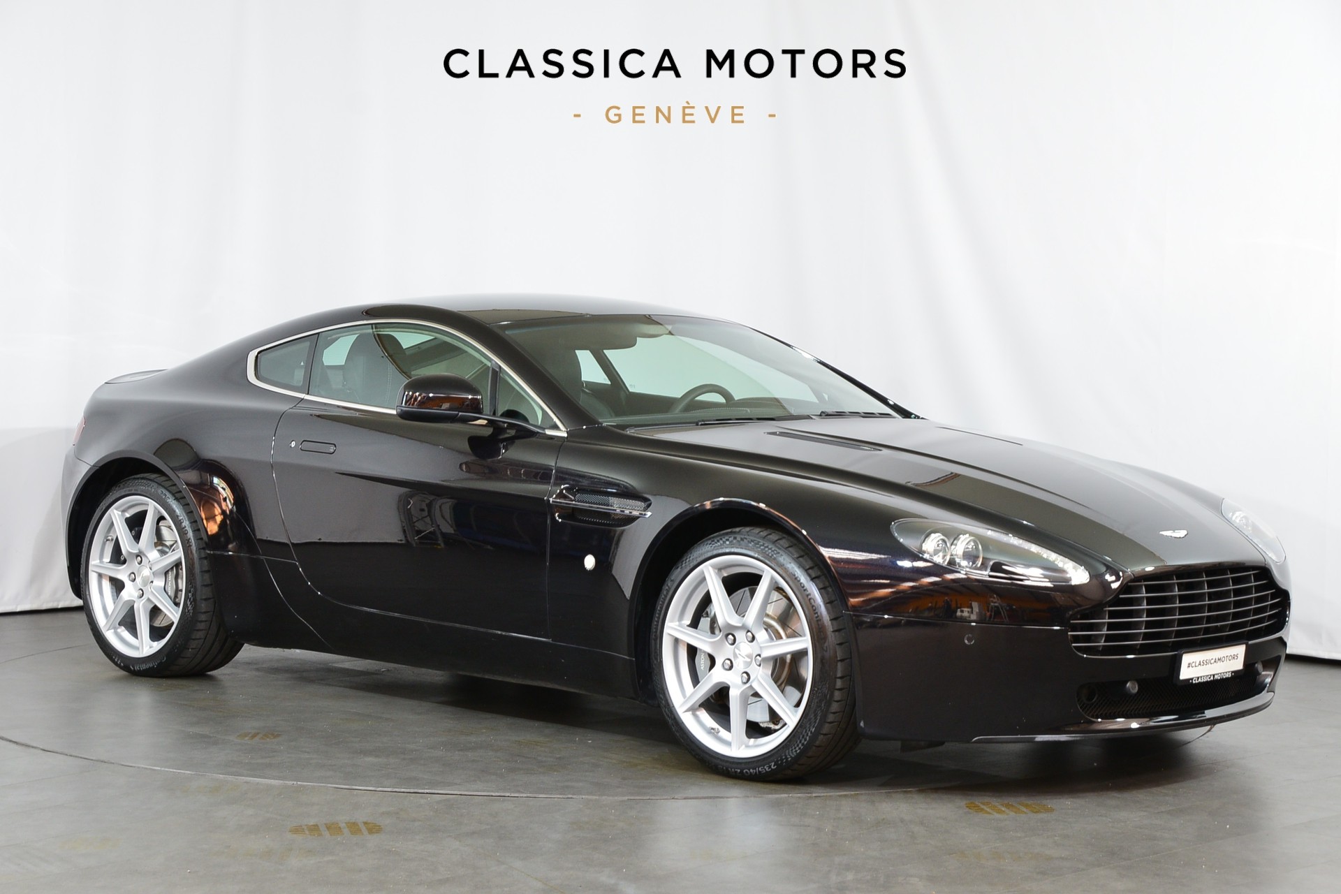 ASTON MARTIN V8 Vantage 4.7 Sportshift