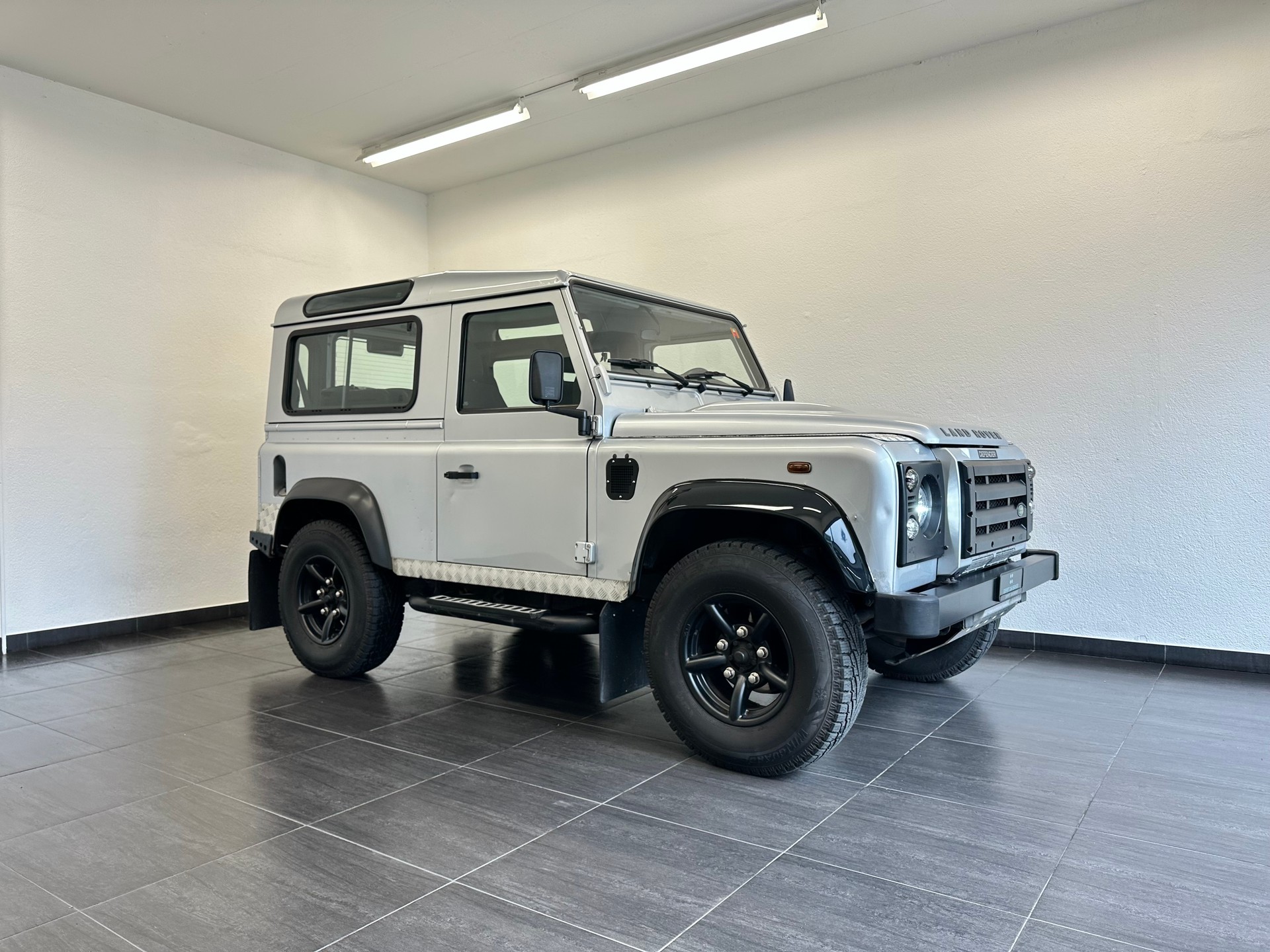 LAND ROVER Defender 90 2.2 TD4 Station Wagon