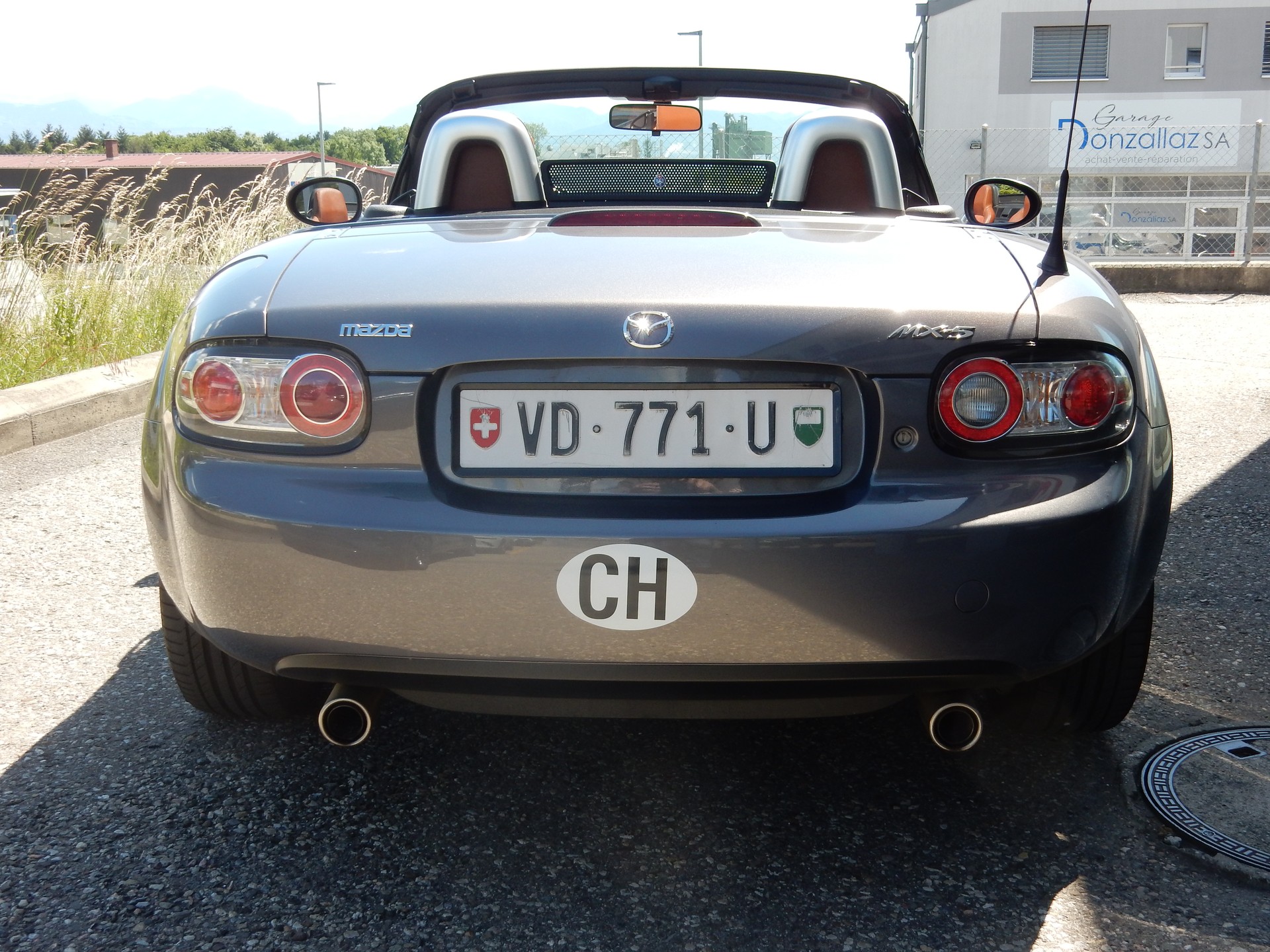 MAZDA MX-5 2.0i 16V Sport-showroom-element-3