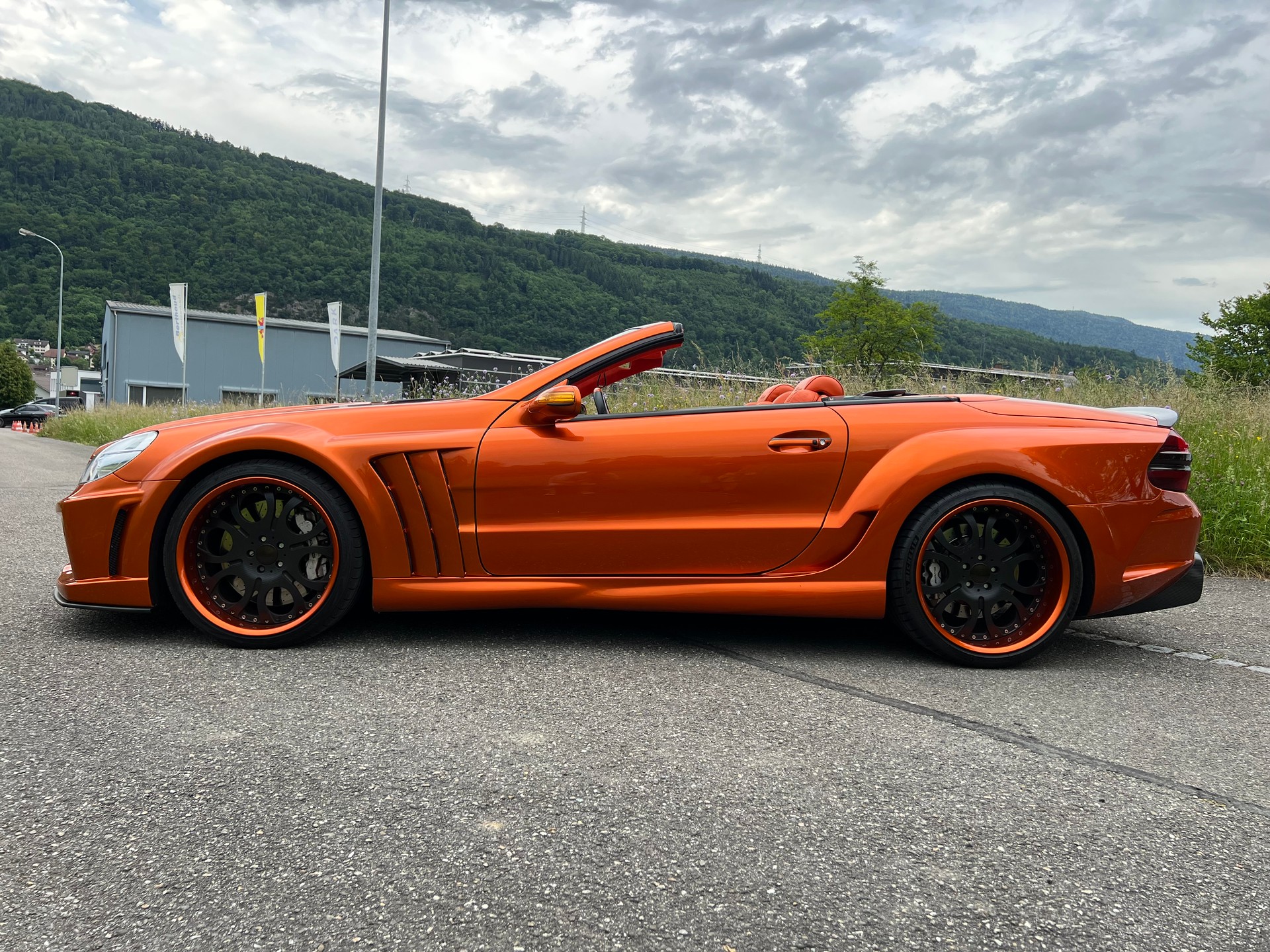MERCEDES-BENZ "FAB SL BREITBAU" SL 65 AMG SONDERANFERTIGUNG !! VON PRIVAT ZU VERKAUFEN.-showroom-element-2