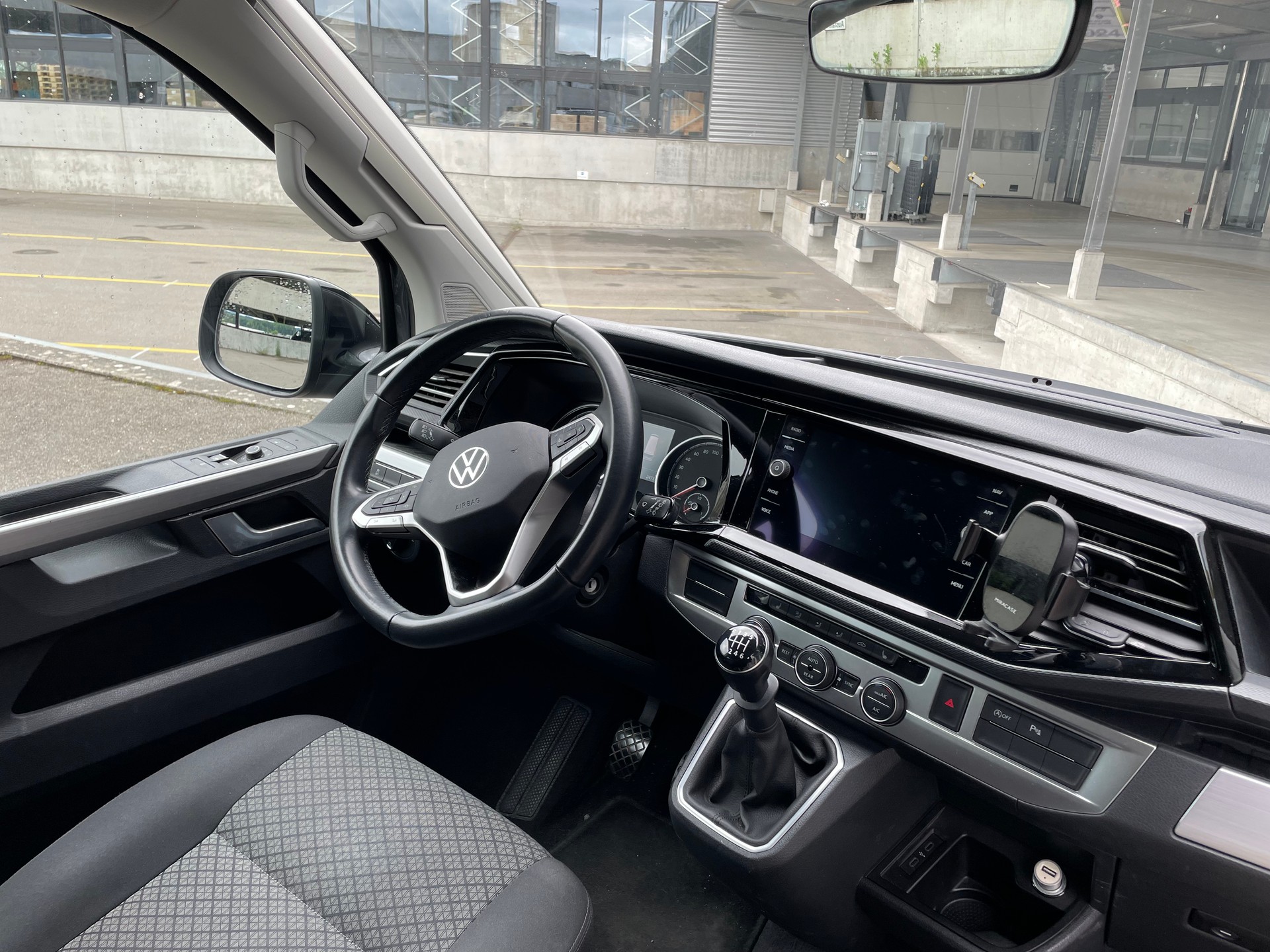 VW T6.1 California Beach 4MOTION-image-8