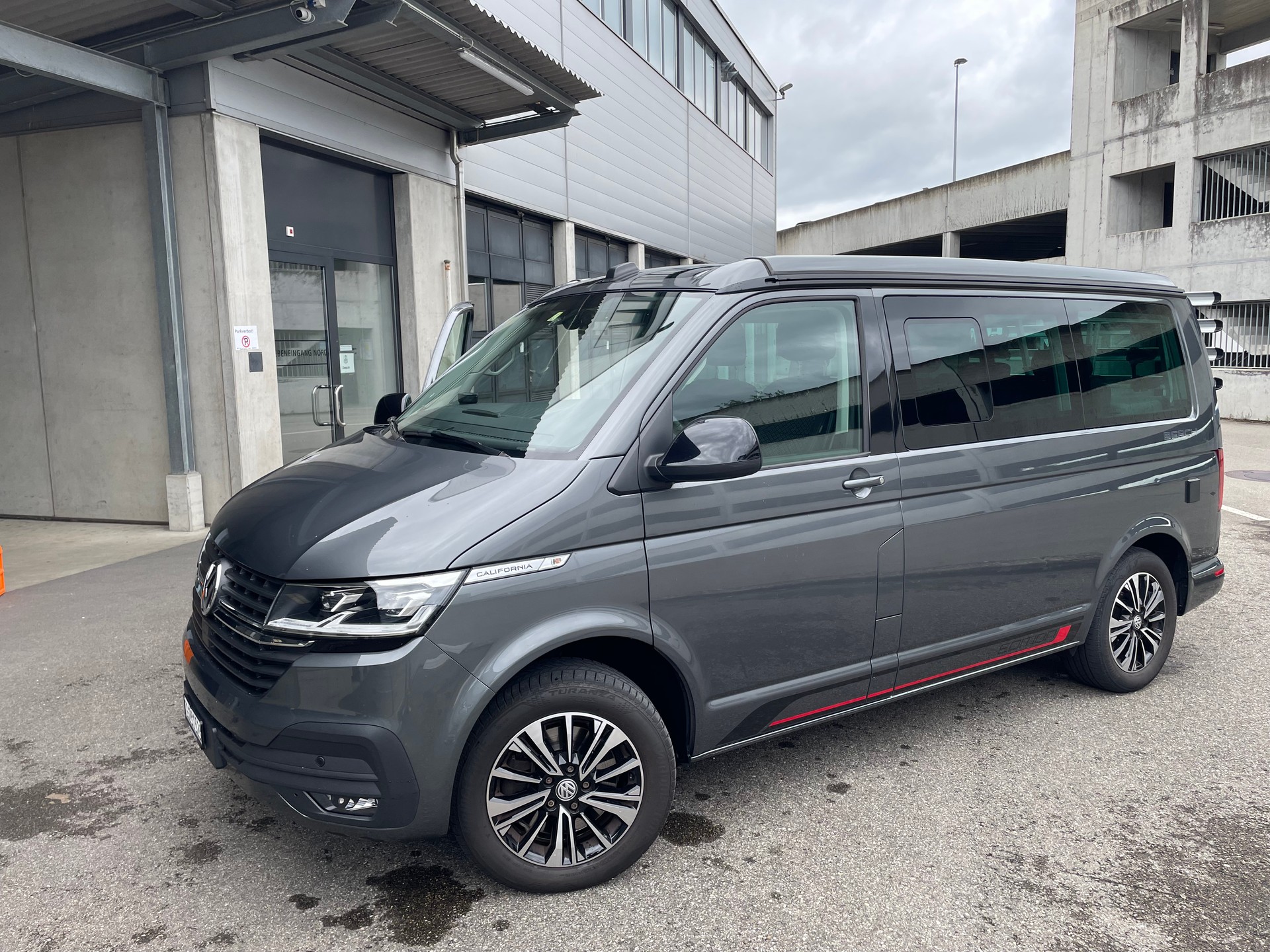 VW T6.1 California Beach 4MOTION-image-2