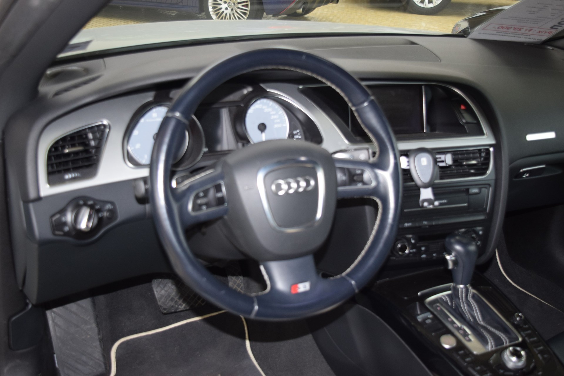 AUDI S5 Cabrio 3.0 TFSI quattro S-tronic-image-4