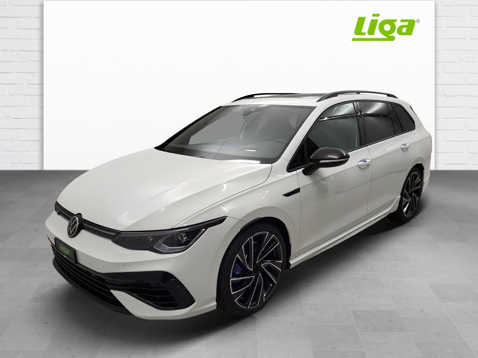 VW Golf VIII Variant 2.0 TSI R DSG 4motion-showroom-element-1