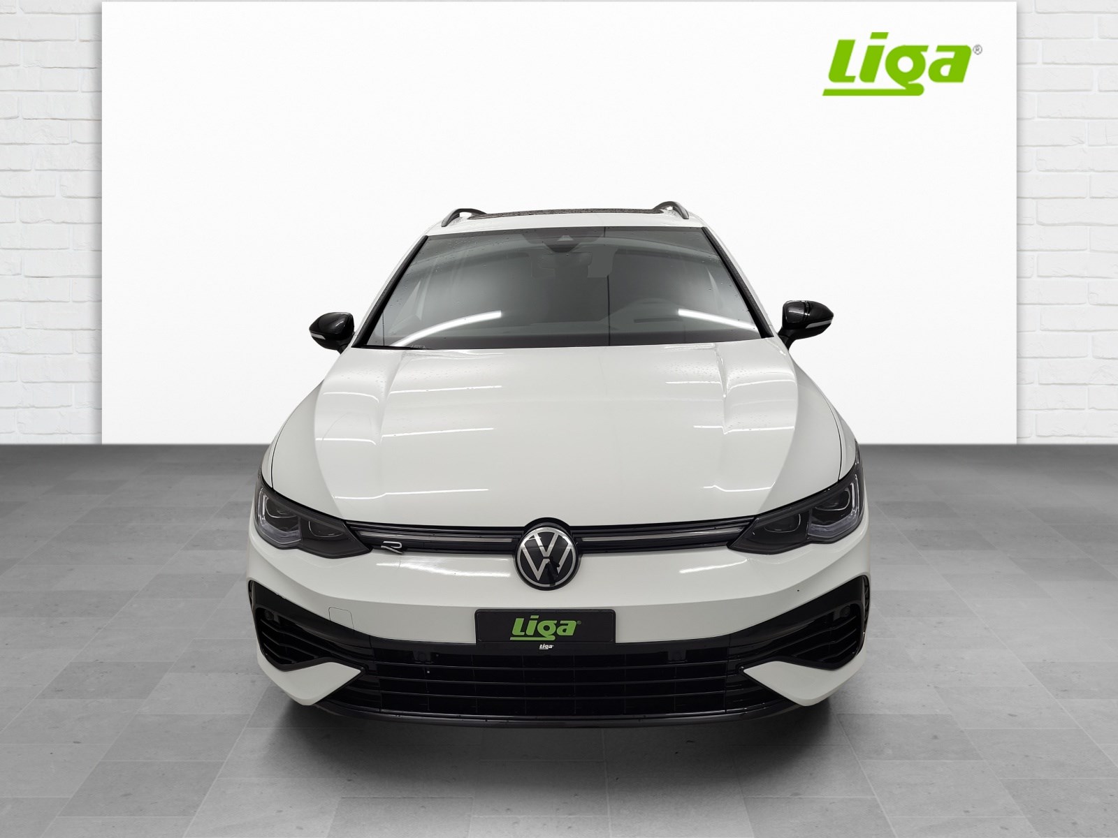 VW Golf VIII Variant 2.0 TSI R DSG 4motion-showroom-element-2