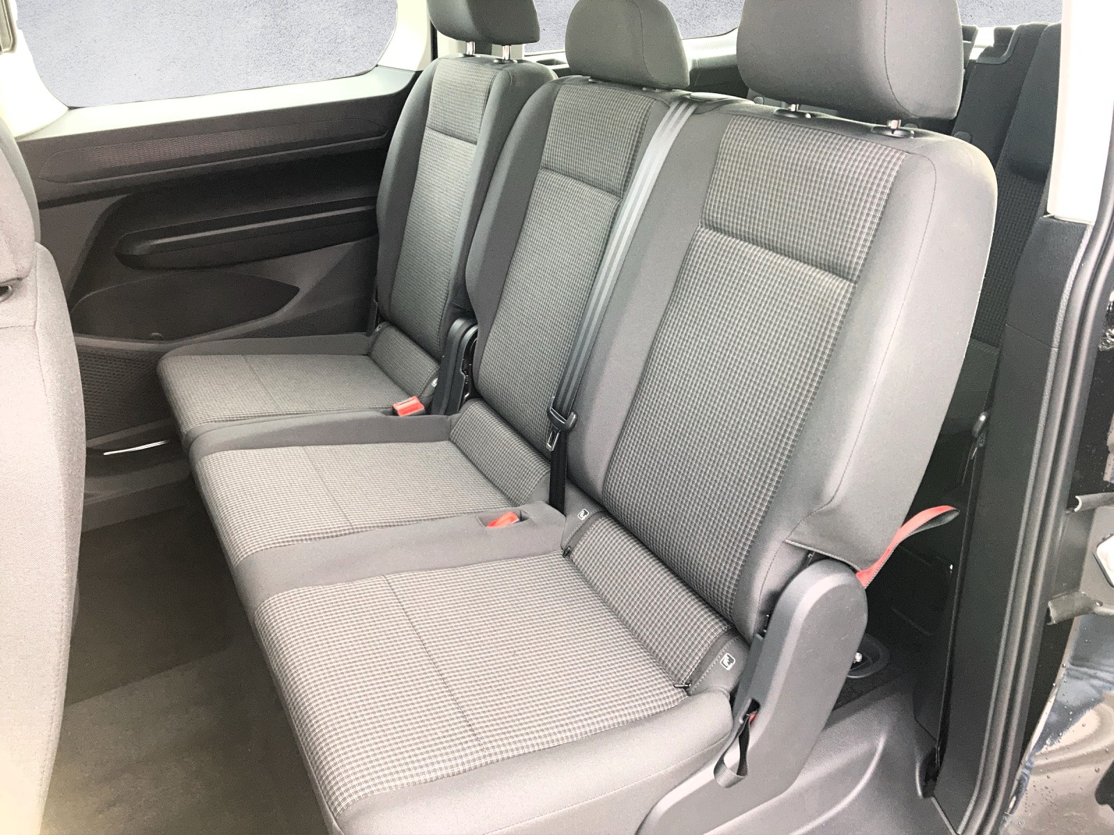 VW Caddy Maxi 1.5 TSI DSG-image-8