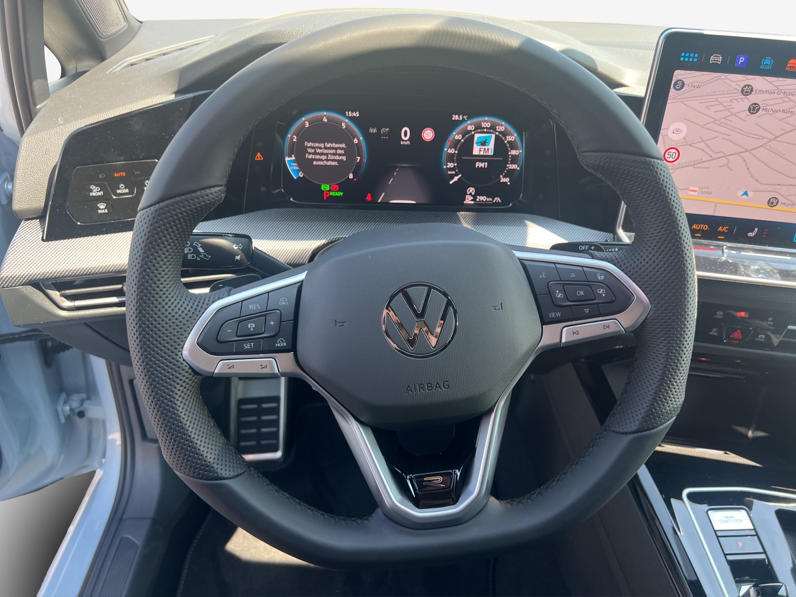 VW Golf Variant 1.5 eTSI mHEV R-Line-image-9