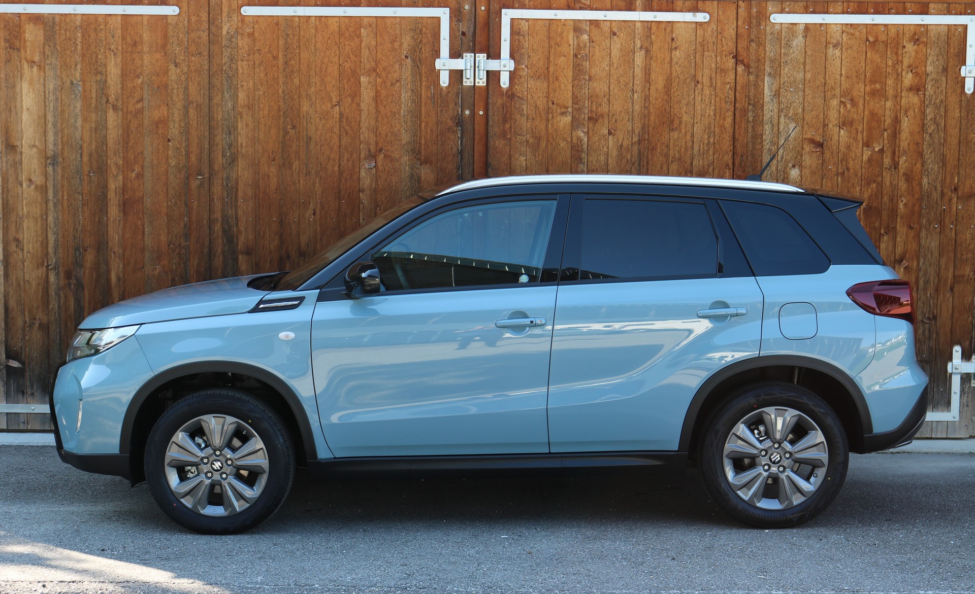 SUZUKI Vitara 1.4 Boosterjet Compact + 4x4 Hybrid Automatic-showroom-element-1