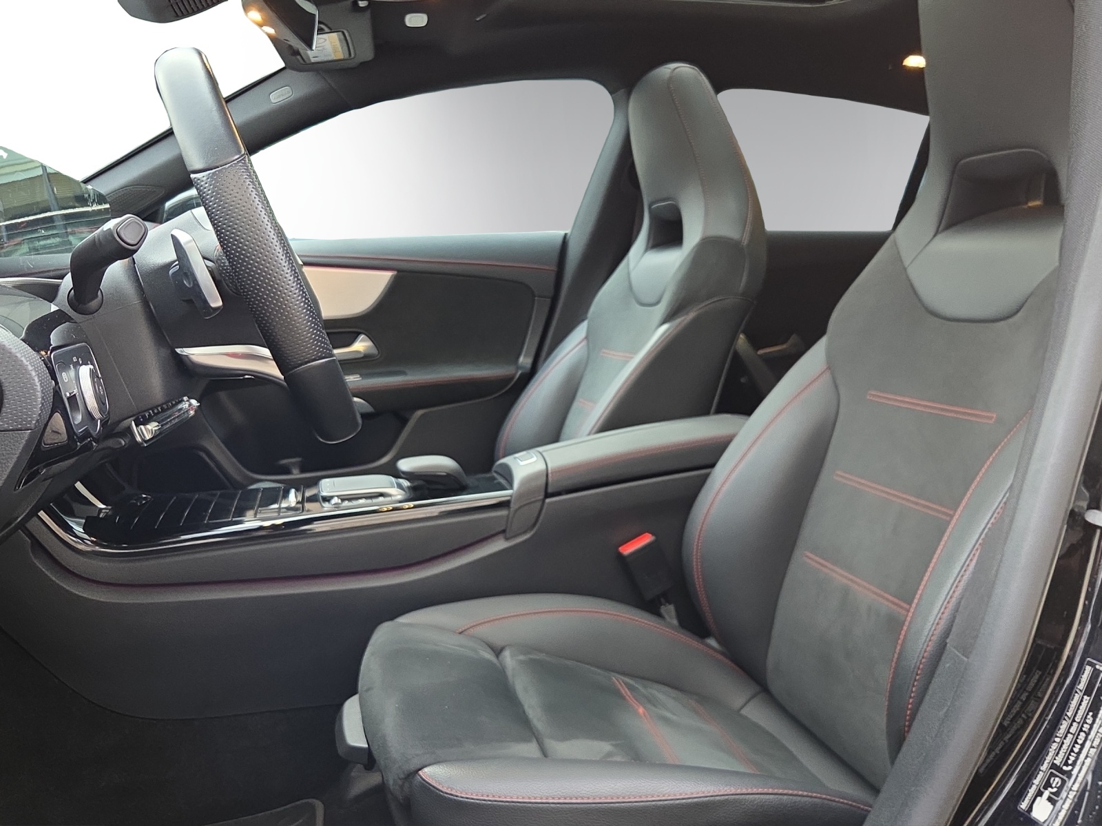 Image MERCEDES-BENZ CLA-200 CLA Shooting Brake 200 AMG Line 7G-DCT