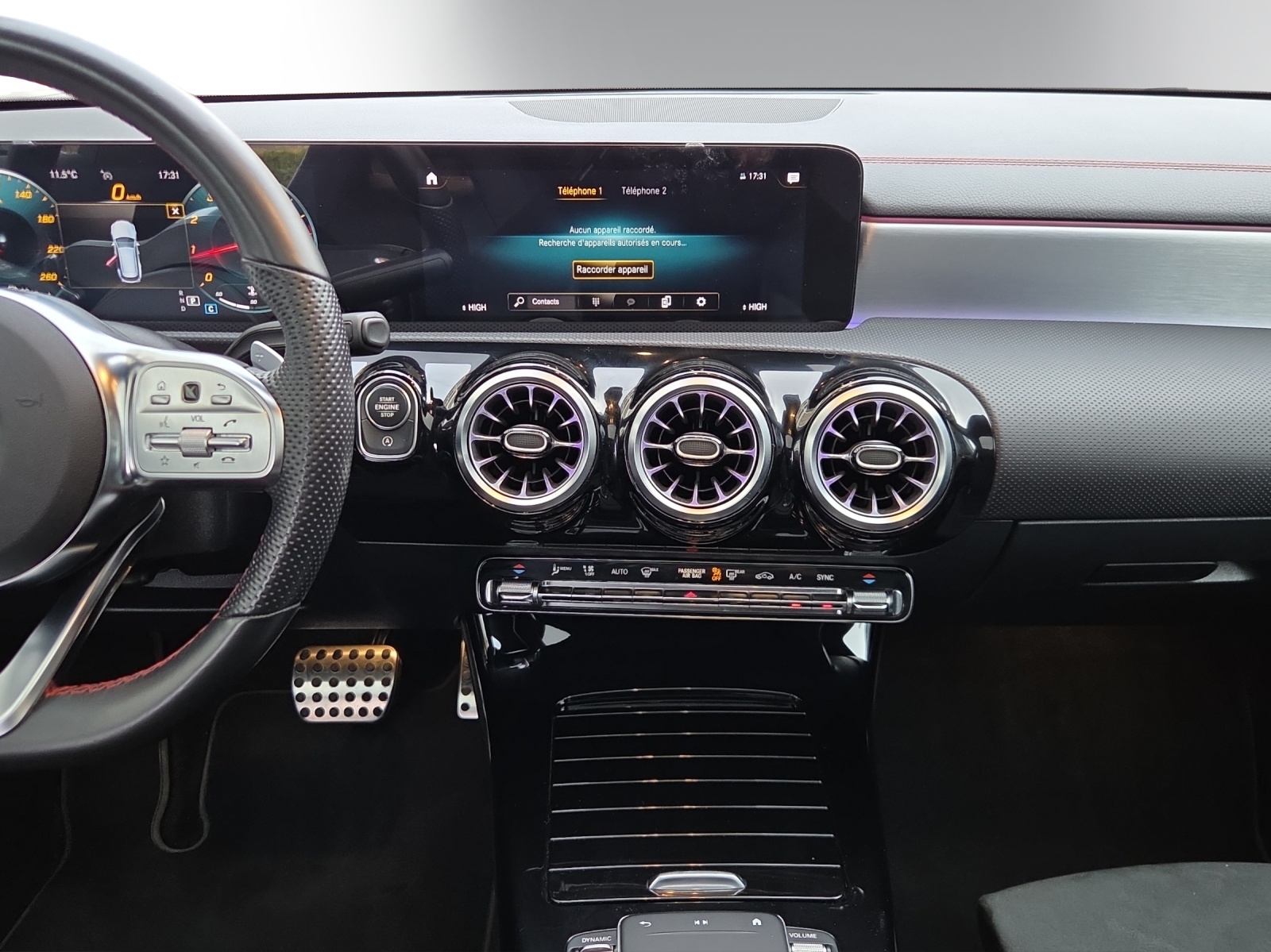 Image MERCEDES-BENZ CLA-200 CLA Shooting Brake 200 AMG Line 7G-DCT