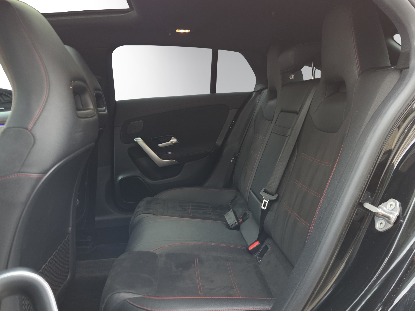 Image MERCEDES-BENZ CLA-200 CLA Shooting Brake 200 AMG Line 7G-DCT