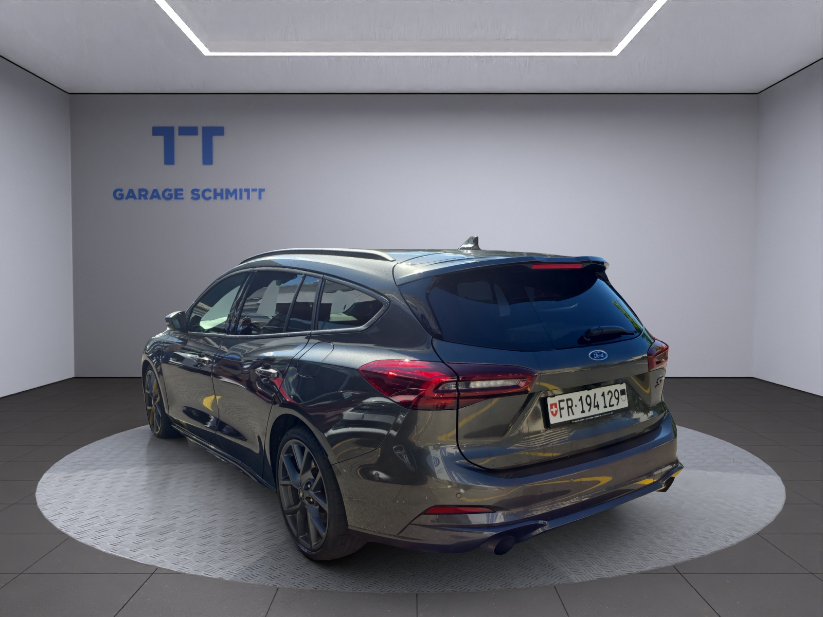 FORD Focus Station Wagon 2.3 EcoB ST X-showroom-element-2