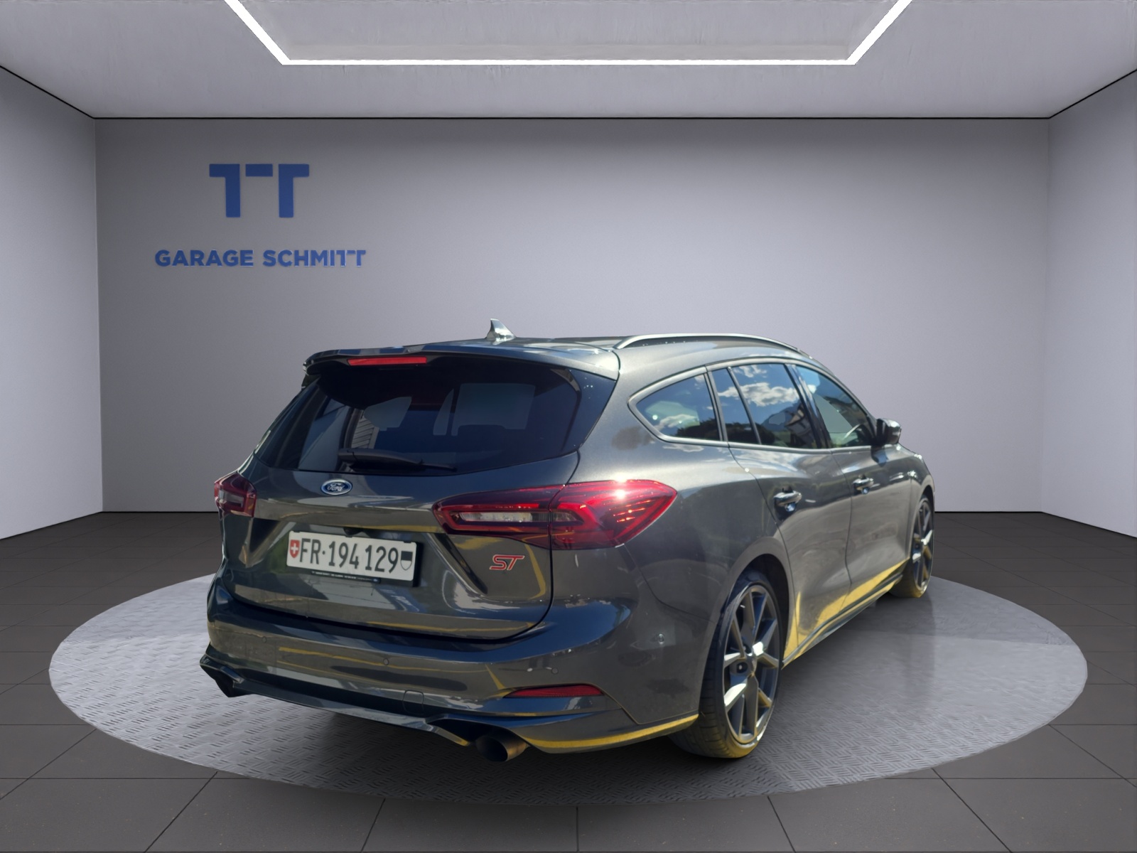 FORD Focus Station Wagon 2.3 EcoB ST X-showroom-element-3