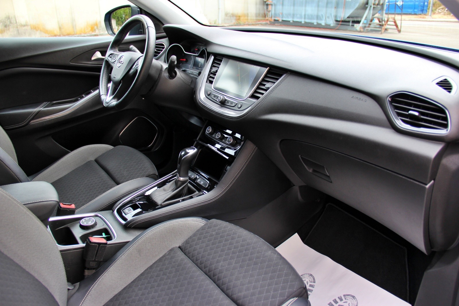 OPEL Grandland X 1.2i TP Ultimate Automatik-image-10