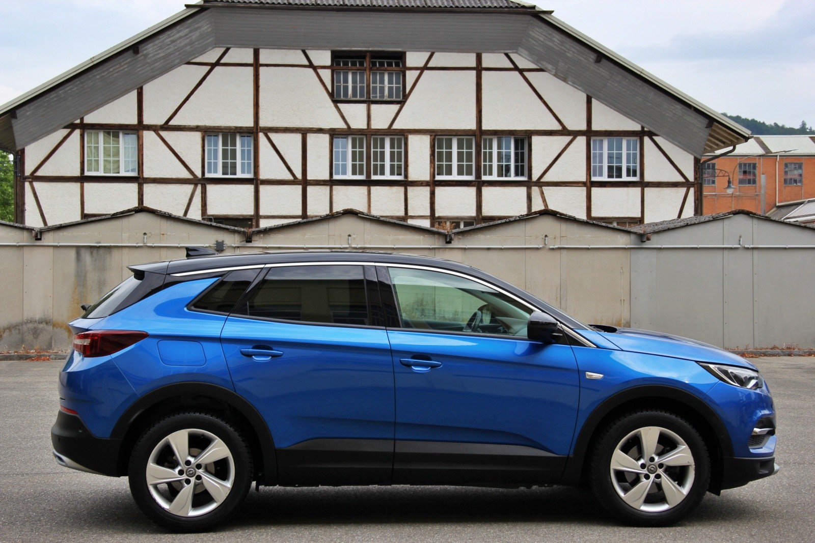 OPEL Grandland X 1.2i TP Ultimate Automatik-image-5