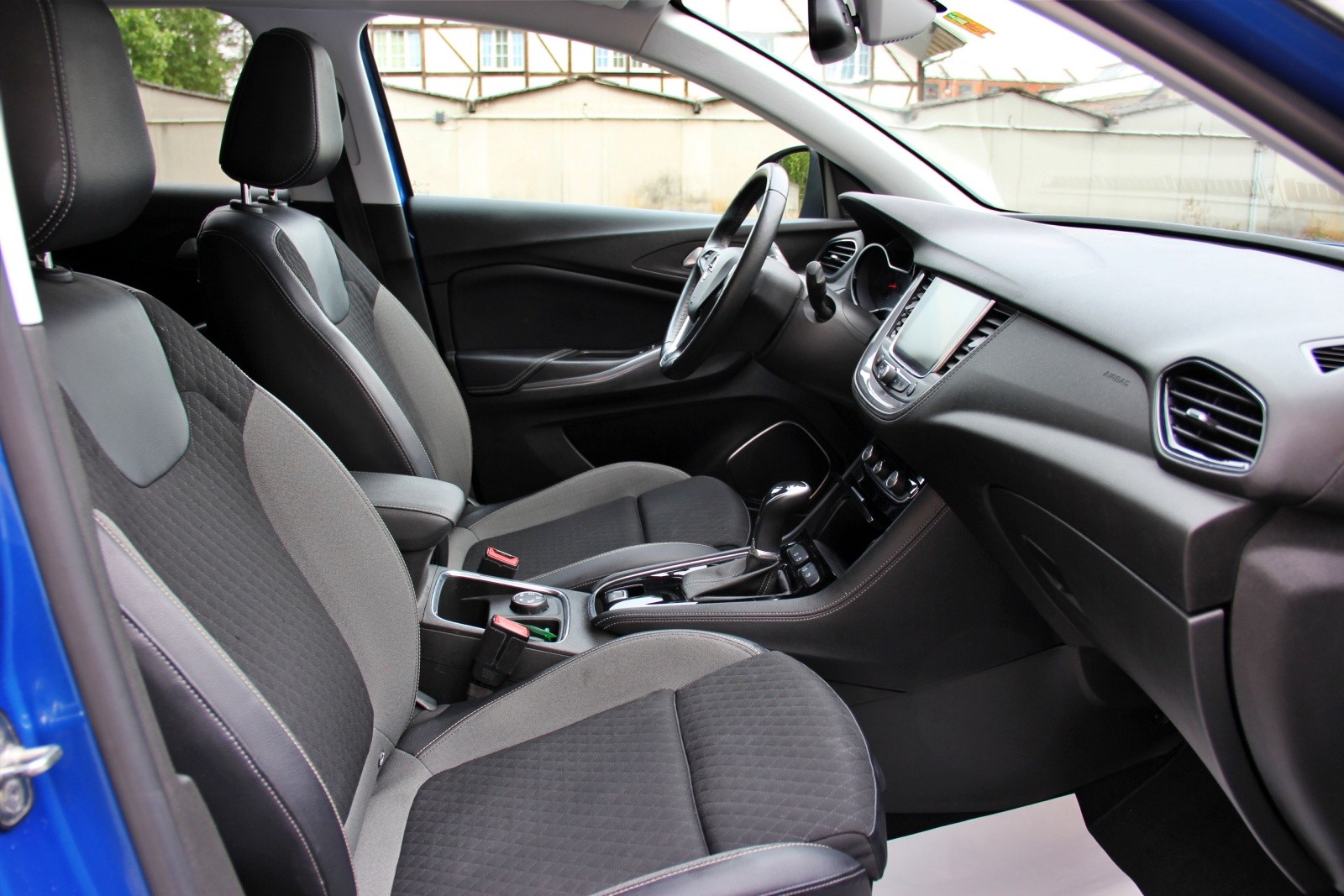 OPEL Grandland X 1.2i TP Ultimate Automatik-image-11