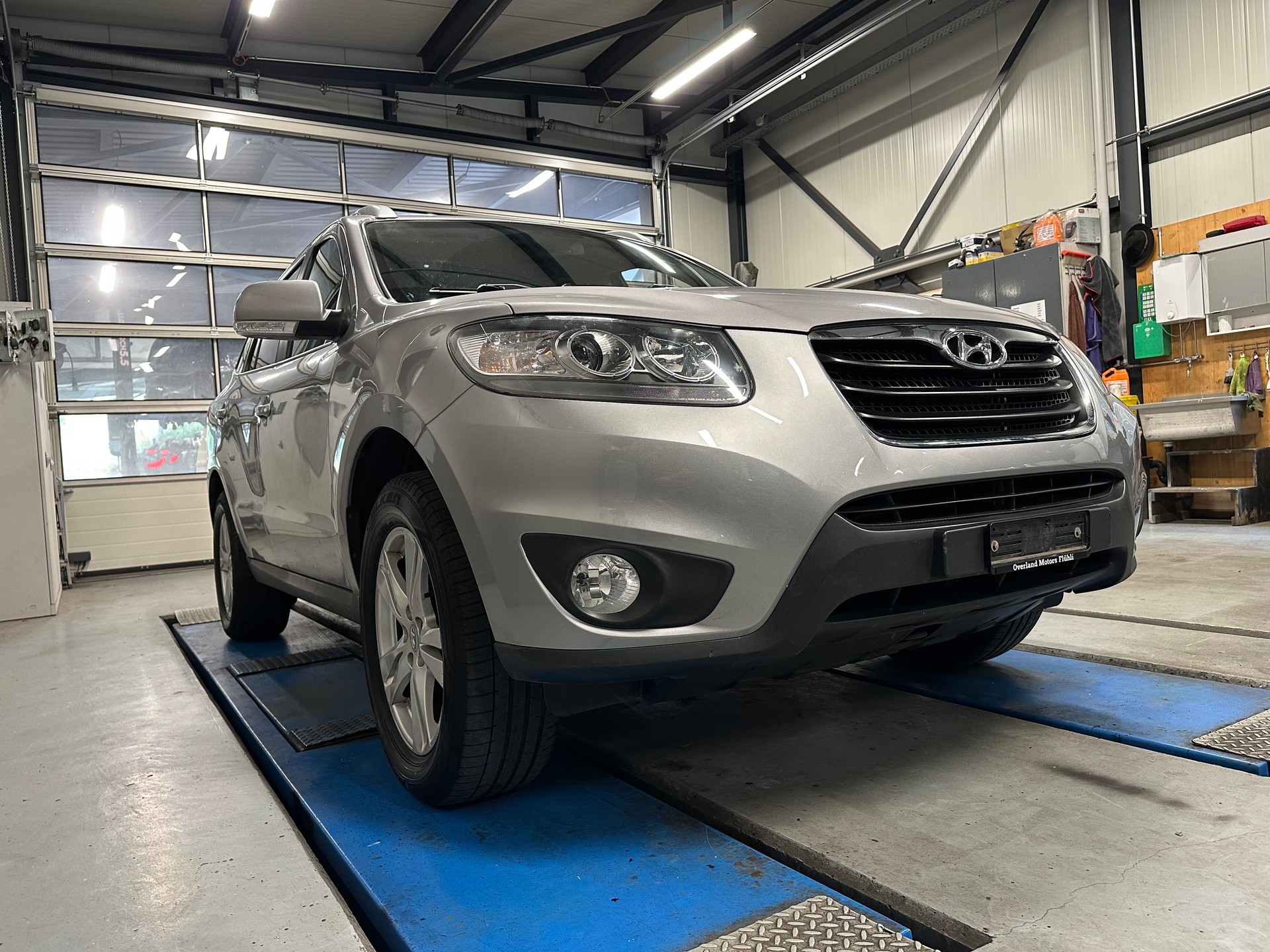 HYUNDAI Santa Fe 2.2 CRDI Swiss Plus Edition 4WD Automatic-image-6