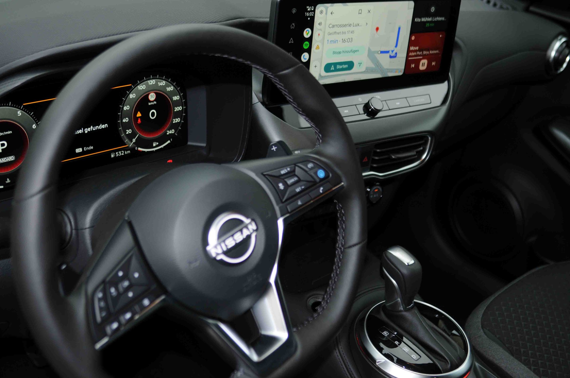 NISSAN Juke 1.0 DIG-T N-Connecta DCT-image-4