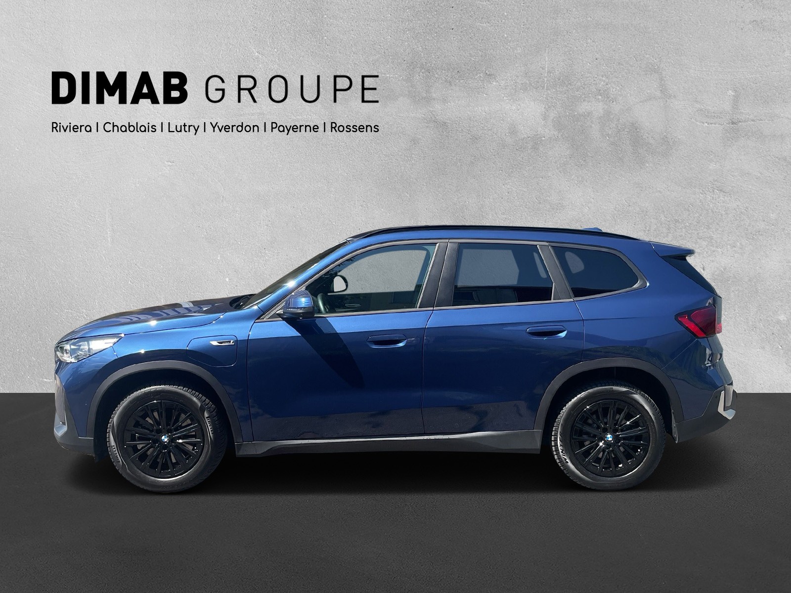 BMW X1 xDrive 30e-showroom-element-1