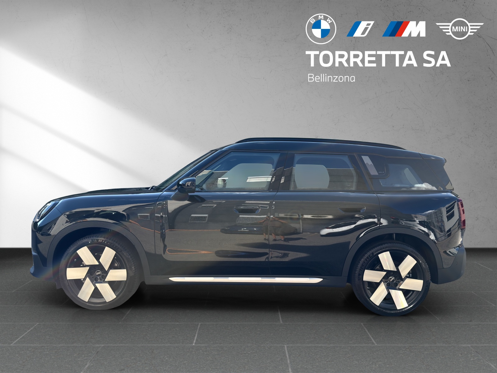 MINI Countryman S ALL4 Steptronic-showroom-element-1