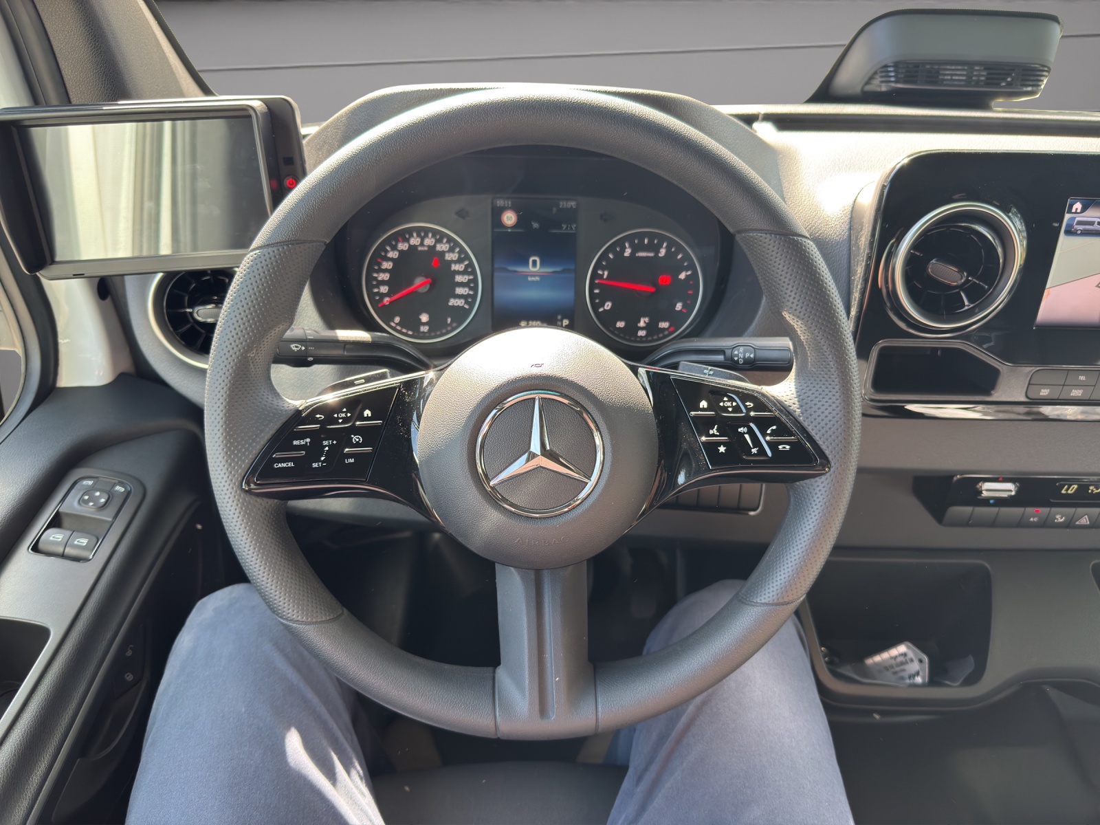 Image MERCEDES-BENZ SPRINTER Sprinter 319 CDI Lang 9G-TRONIC