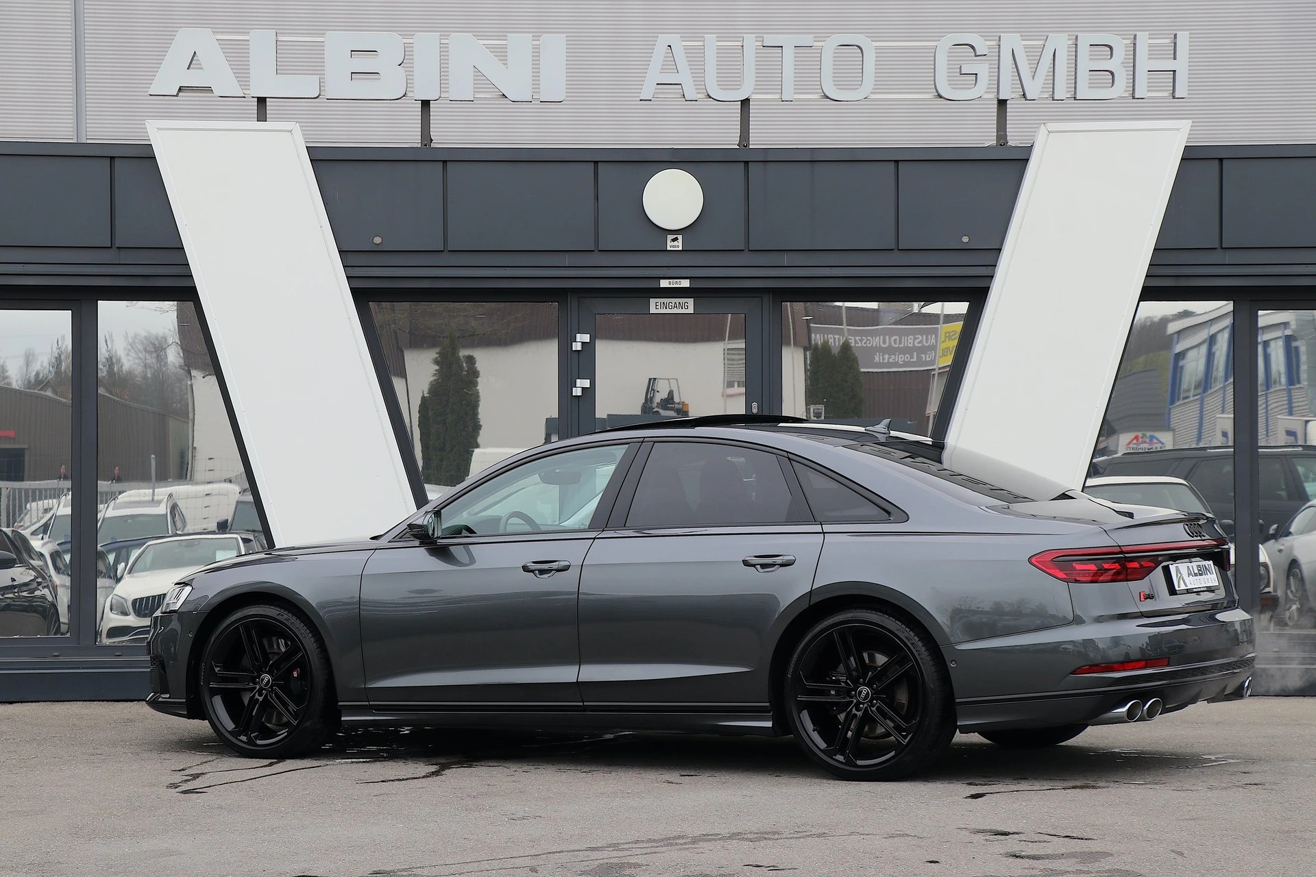 AUDI S8 TFSI quattro tiptronic-showroom-element-3
