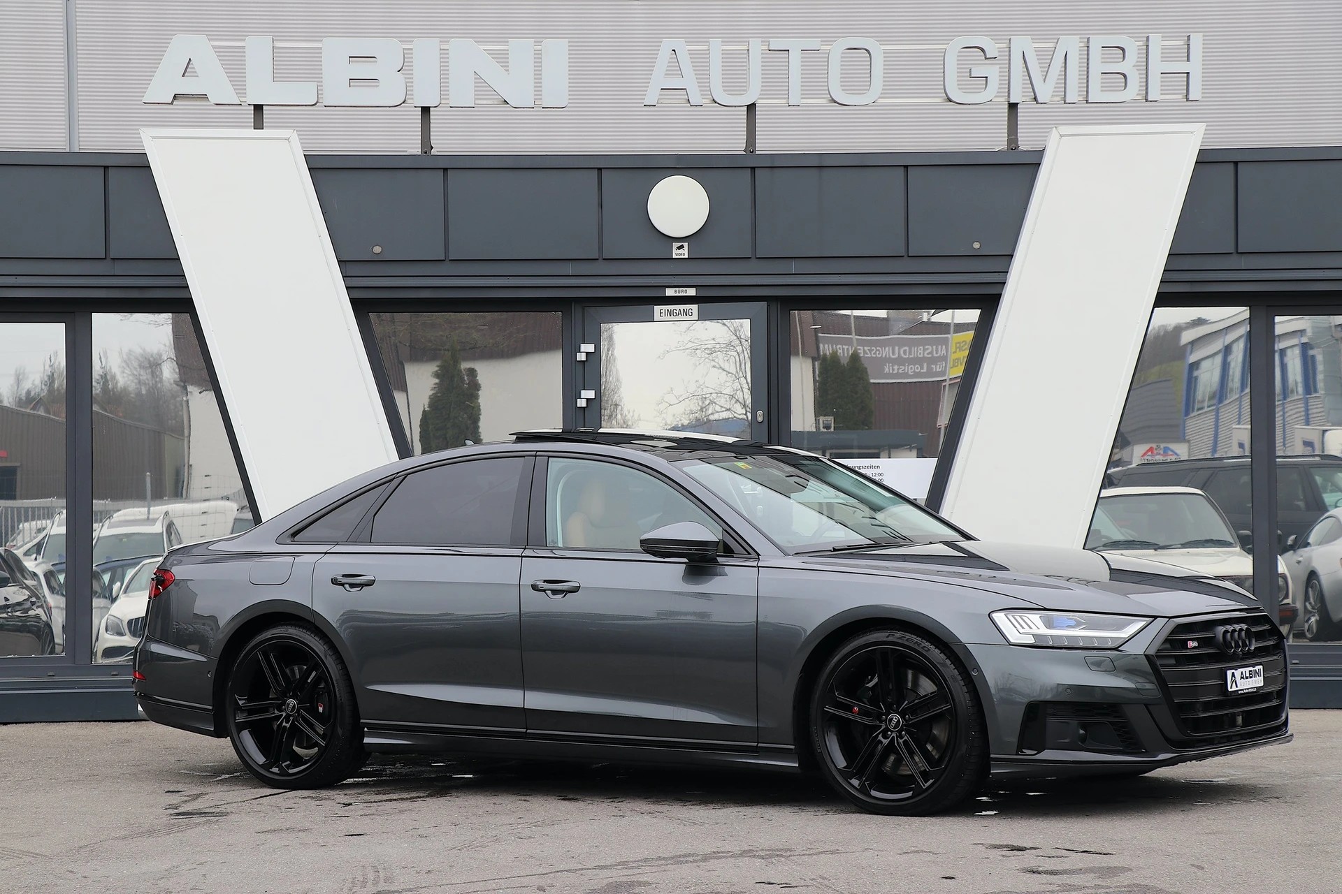 AUDI S8 TFSI quattro tiptronic-showroom-element-1