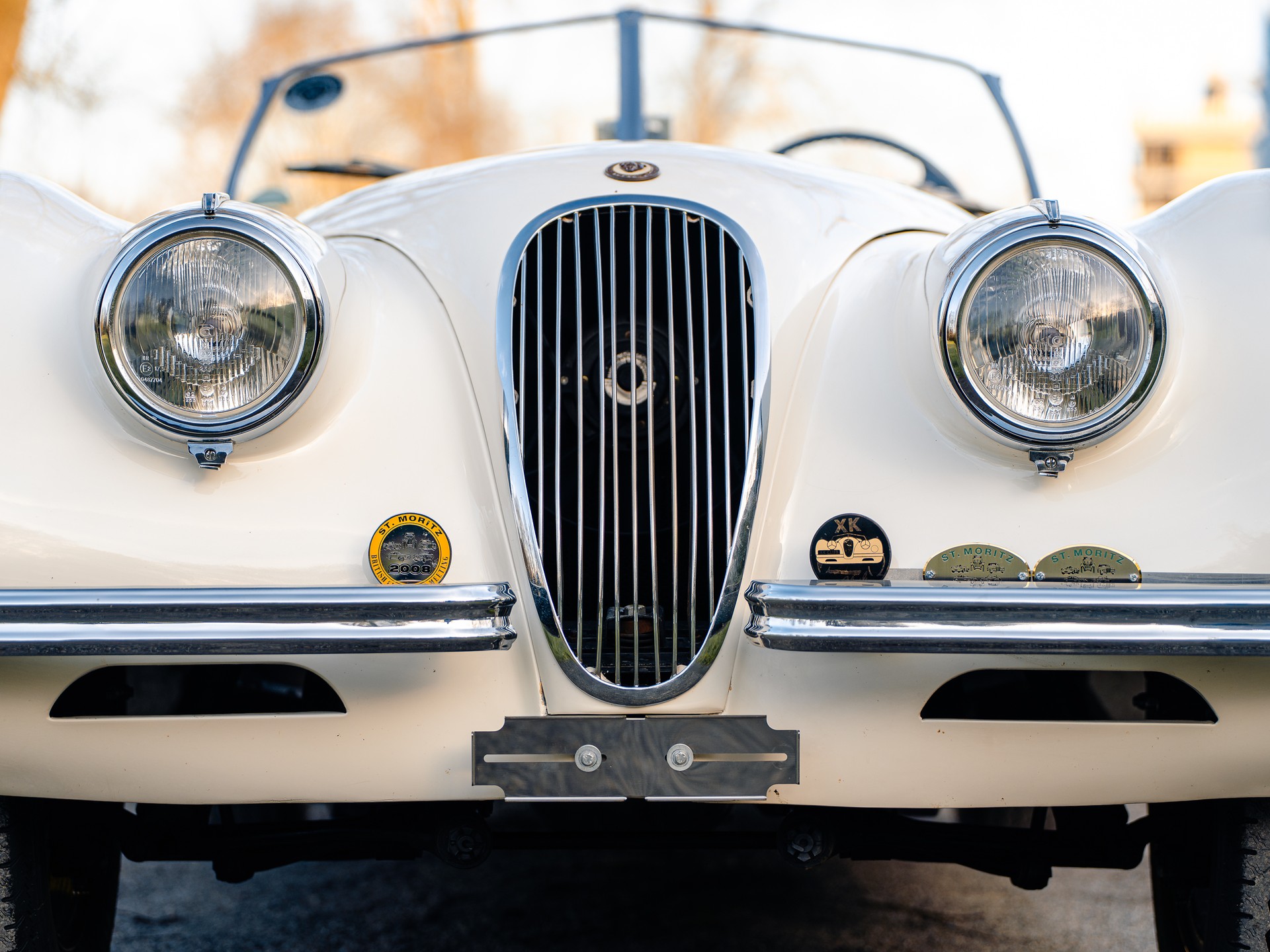 JAGUAR Roadster-showroom-element-2