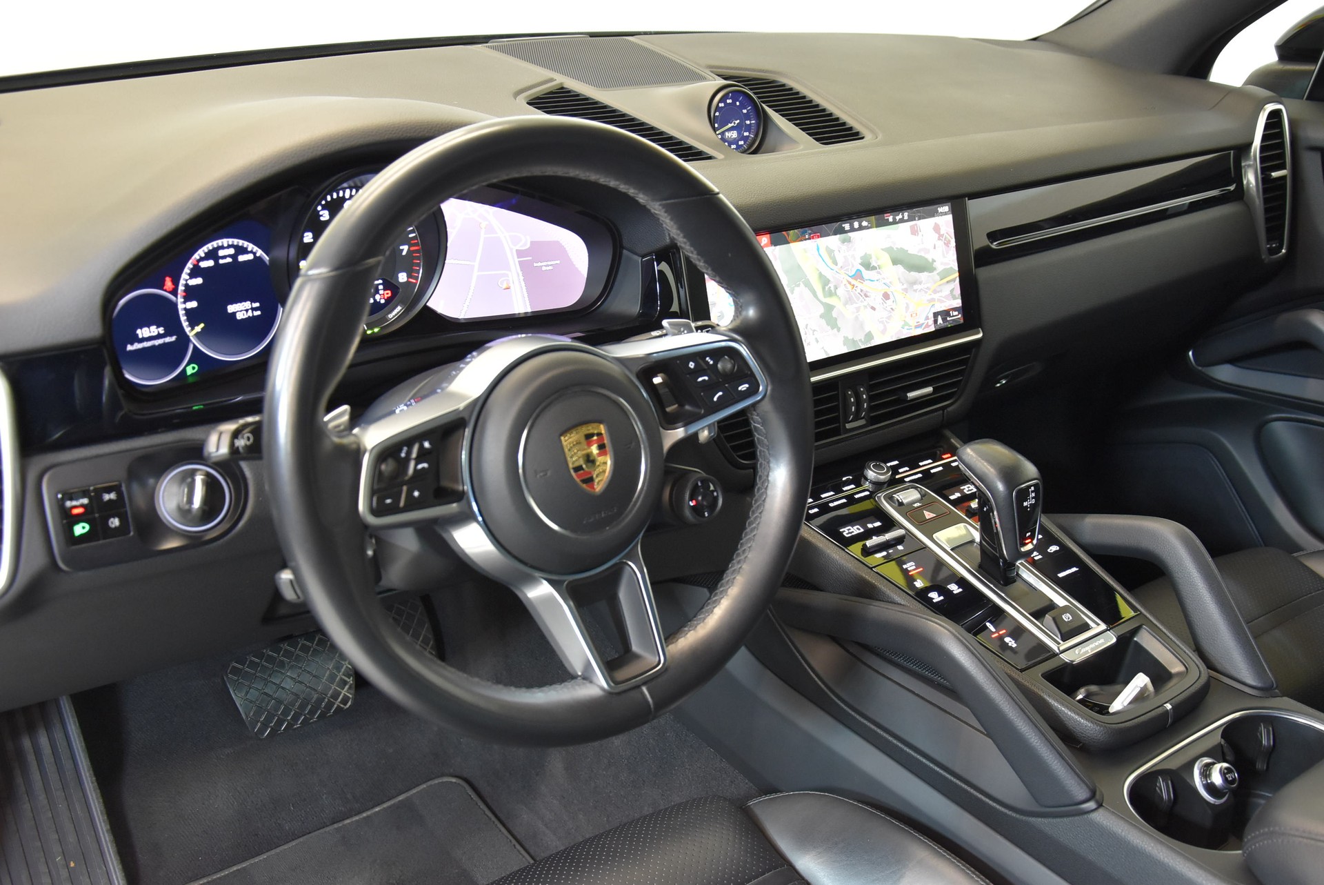 PORSCHE Cayenne E-Hybrid-image-6