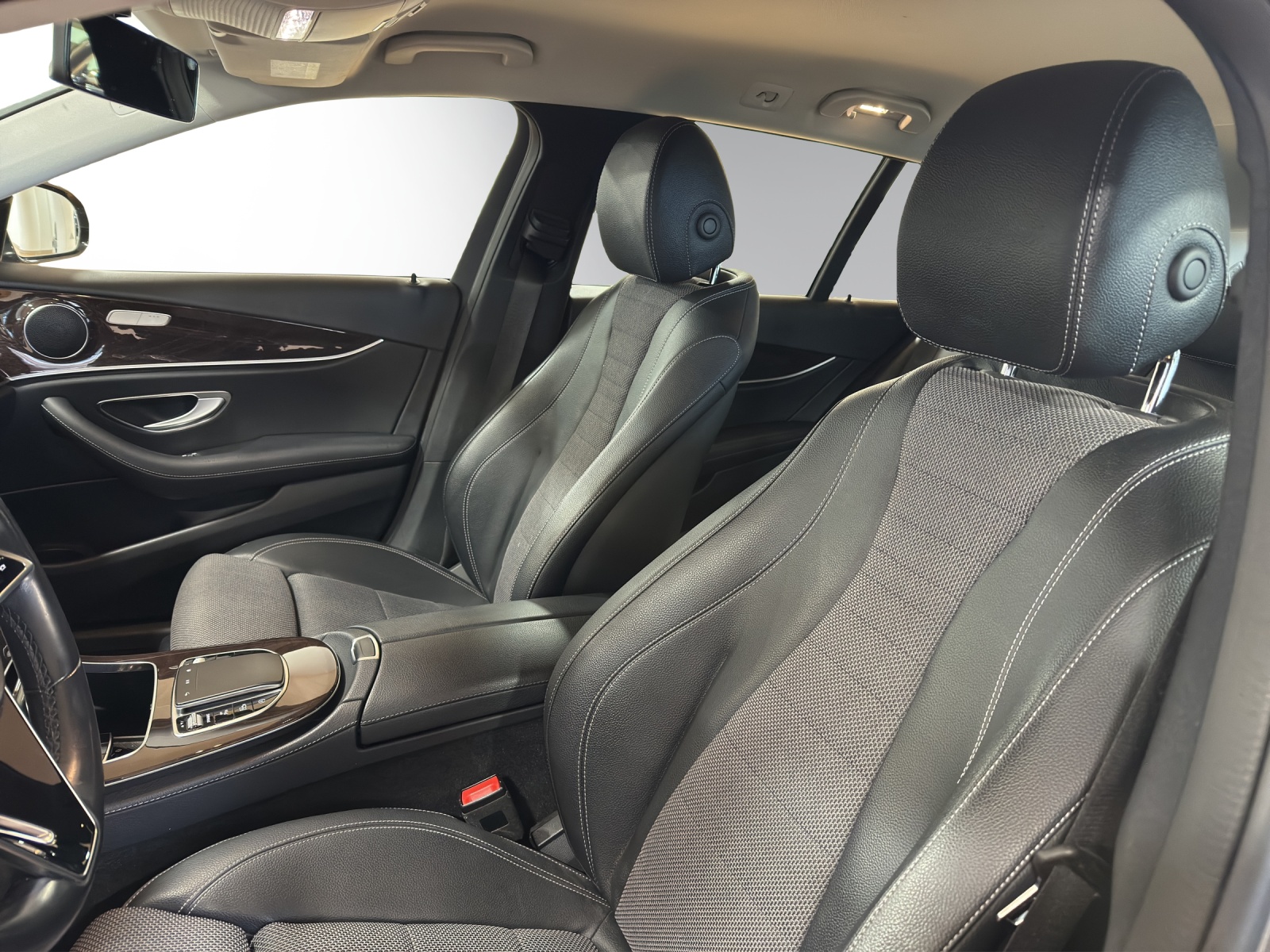 Image MERCEDES-BENZ E-200 E 200 T 4Matic Avantgarde 9G-Tronic